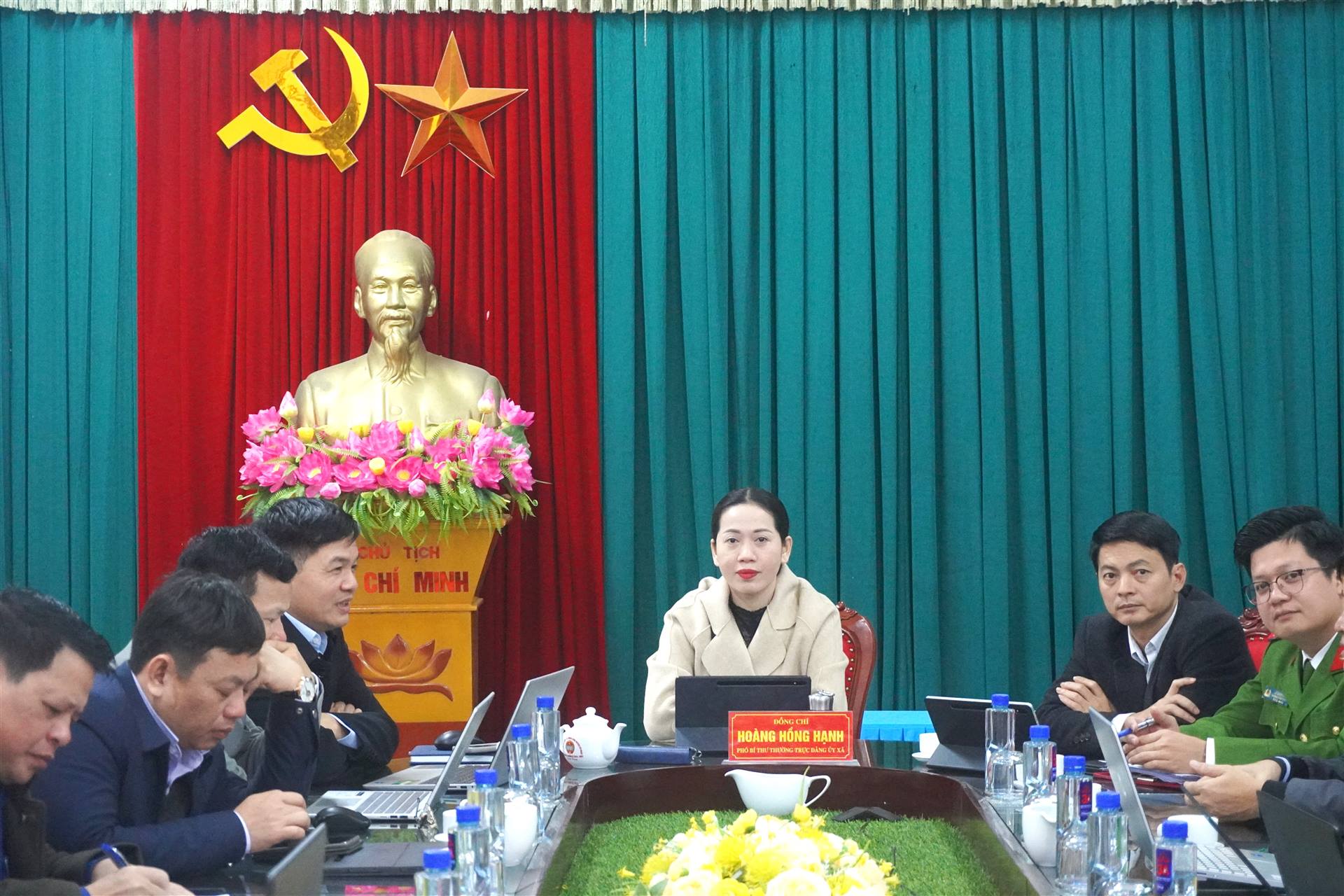 Anh-tin-bai