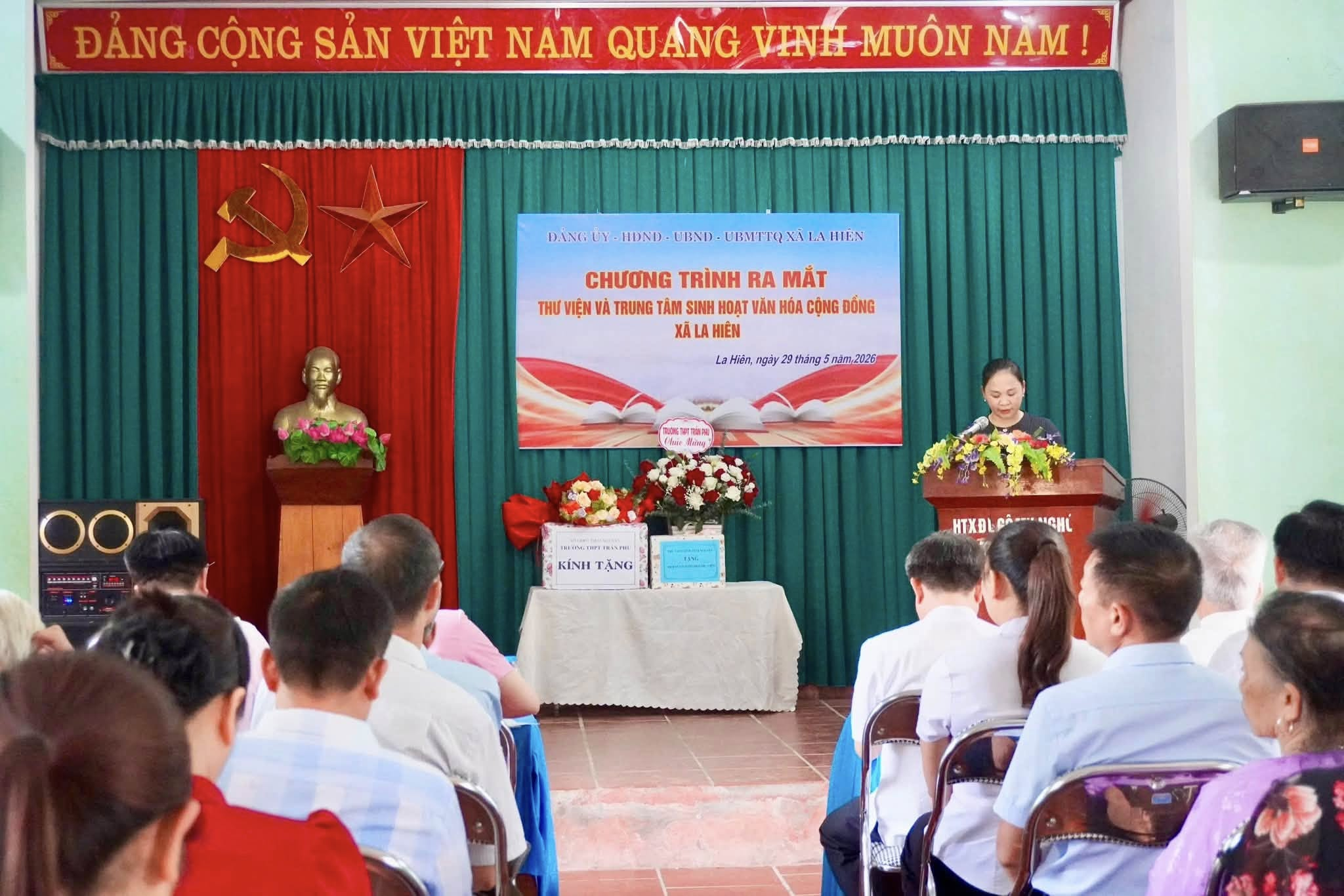 CHƯƠNG TRÌNH RA MẮT THƯ VIỆN VÀ TRUNG TÂM SINH HOẠT VĂN HÓA CỘNG ĐỒNG XÃ LA HIÊN