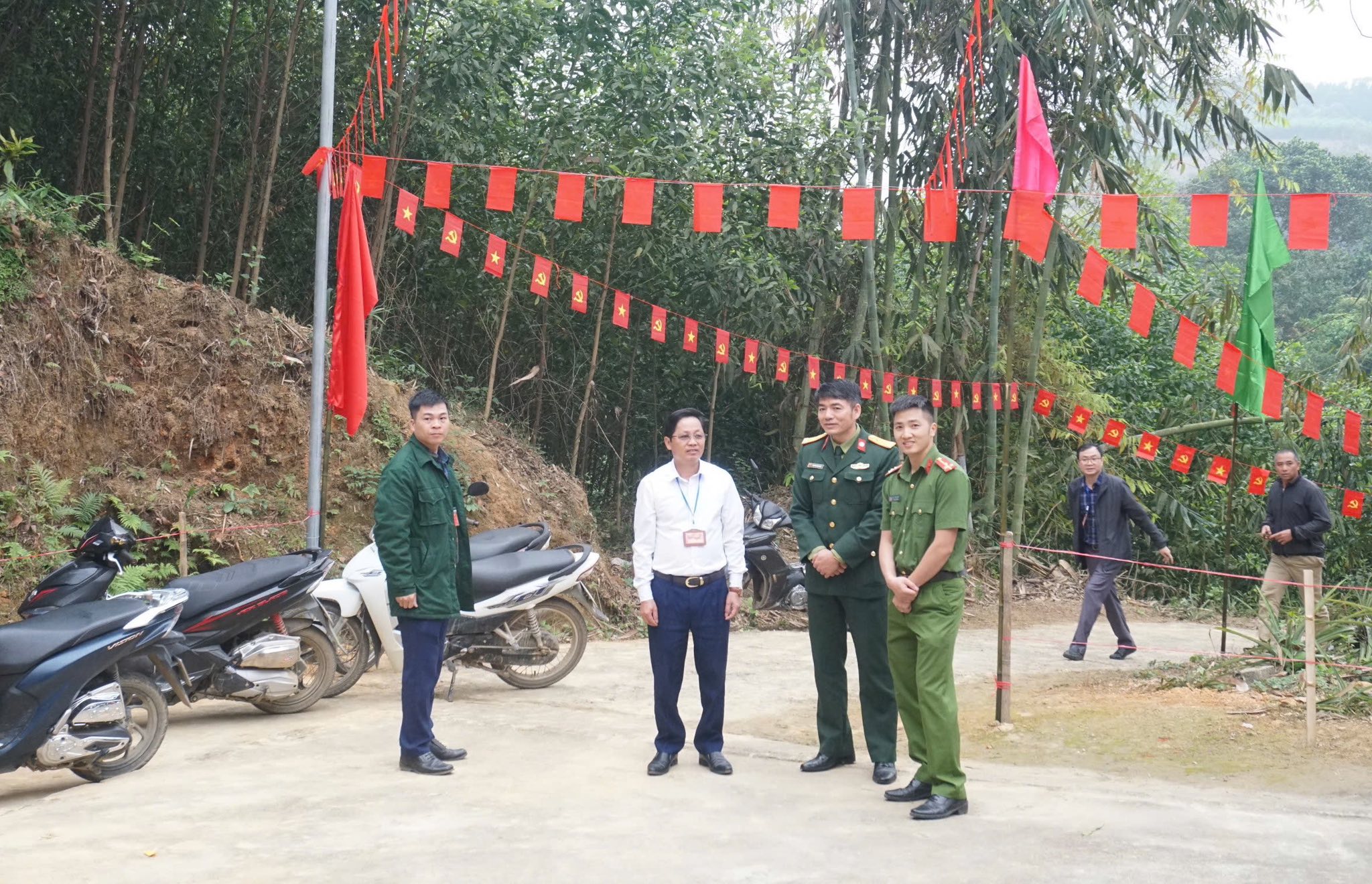 Anh-tin-bai