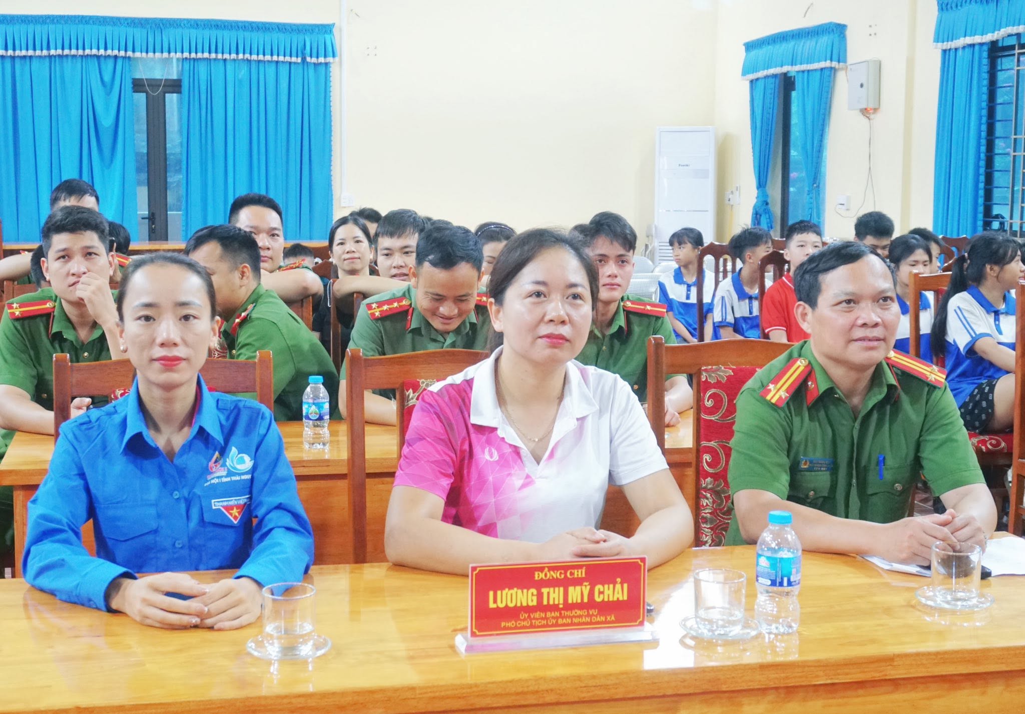 Anh-tin-bai
