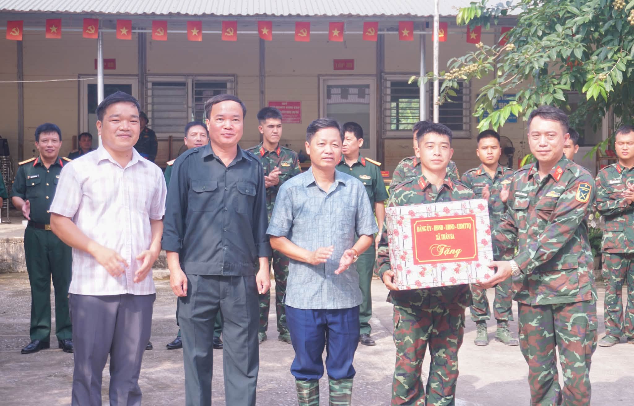 Anh-tin-bai