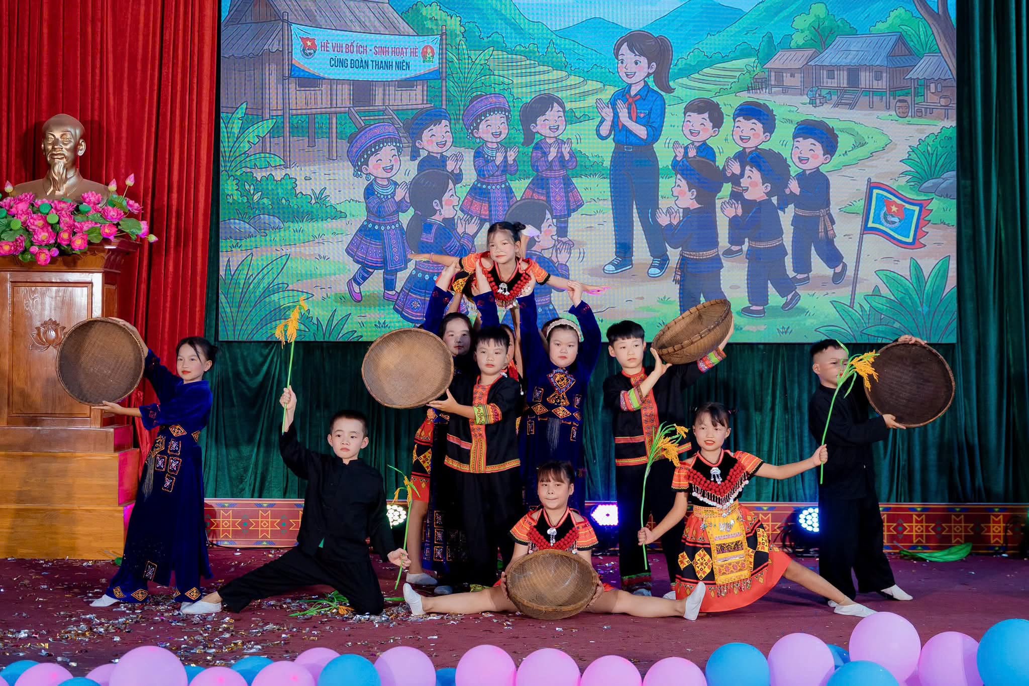 Anh-tin-bai