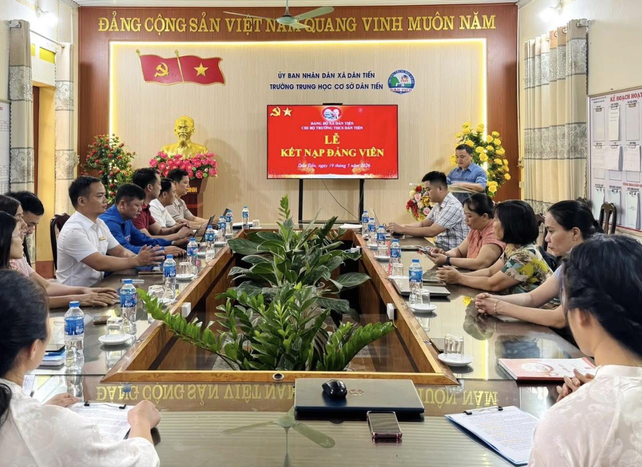 KẾT NẠP ĐẢNG VIÊN MỚI – LAN TỎA KHÍ THẾ THI ĐUA LÀM THEO BÁC