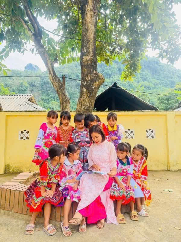Anh-tin-bai