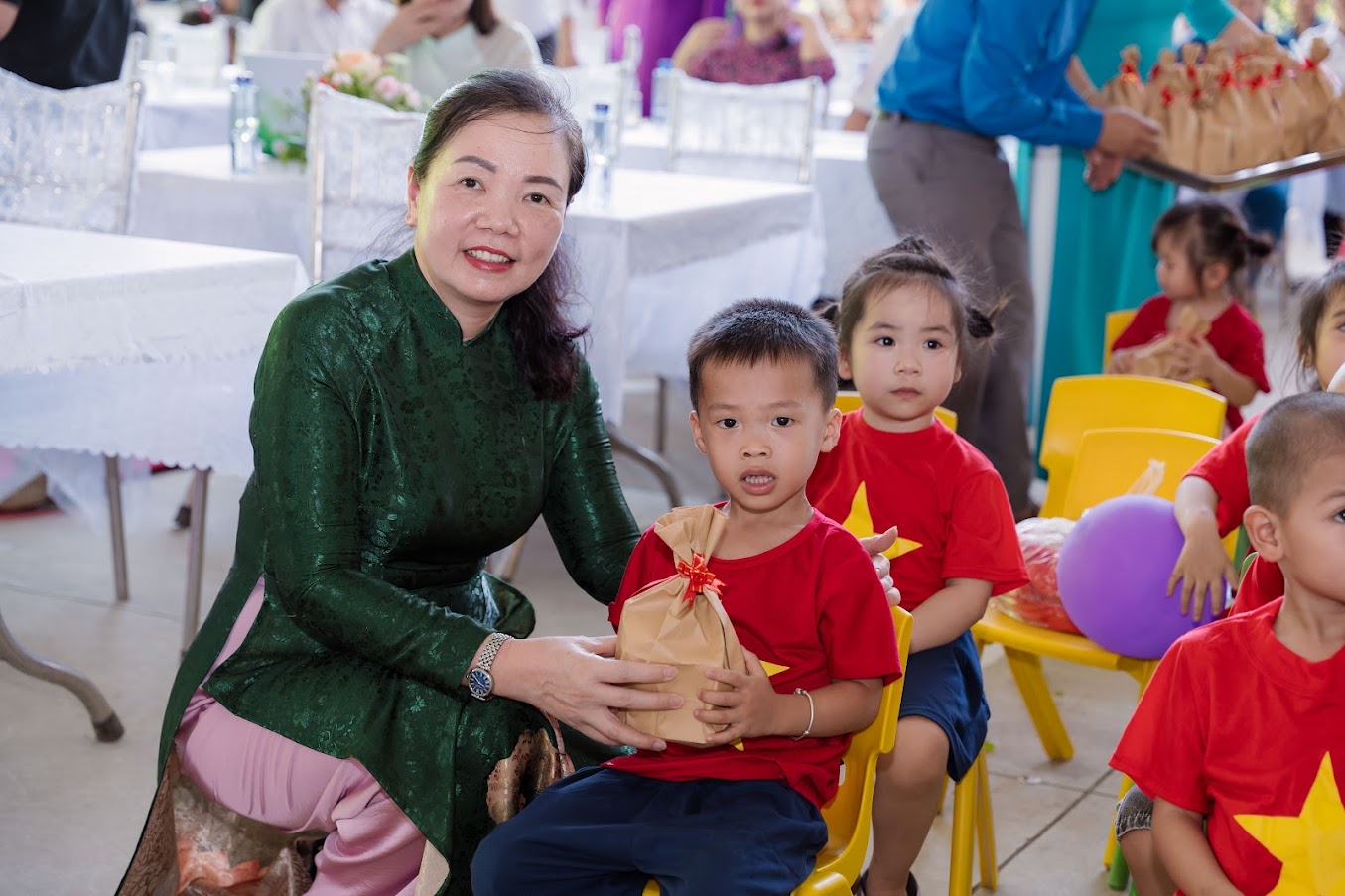 Anh-tin-bai