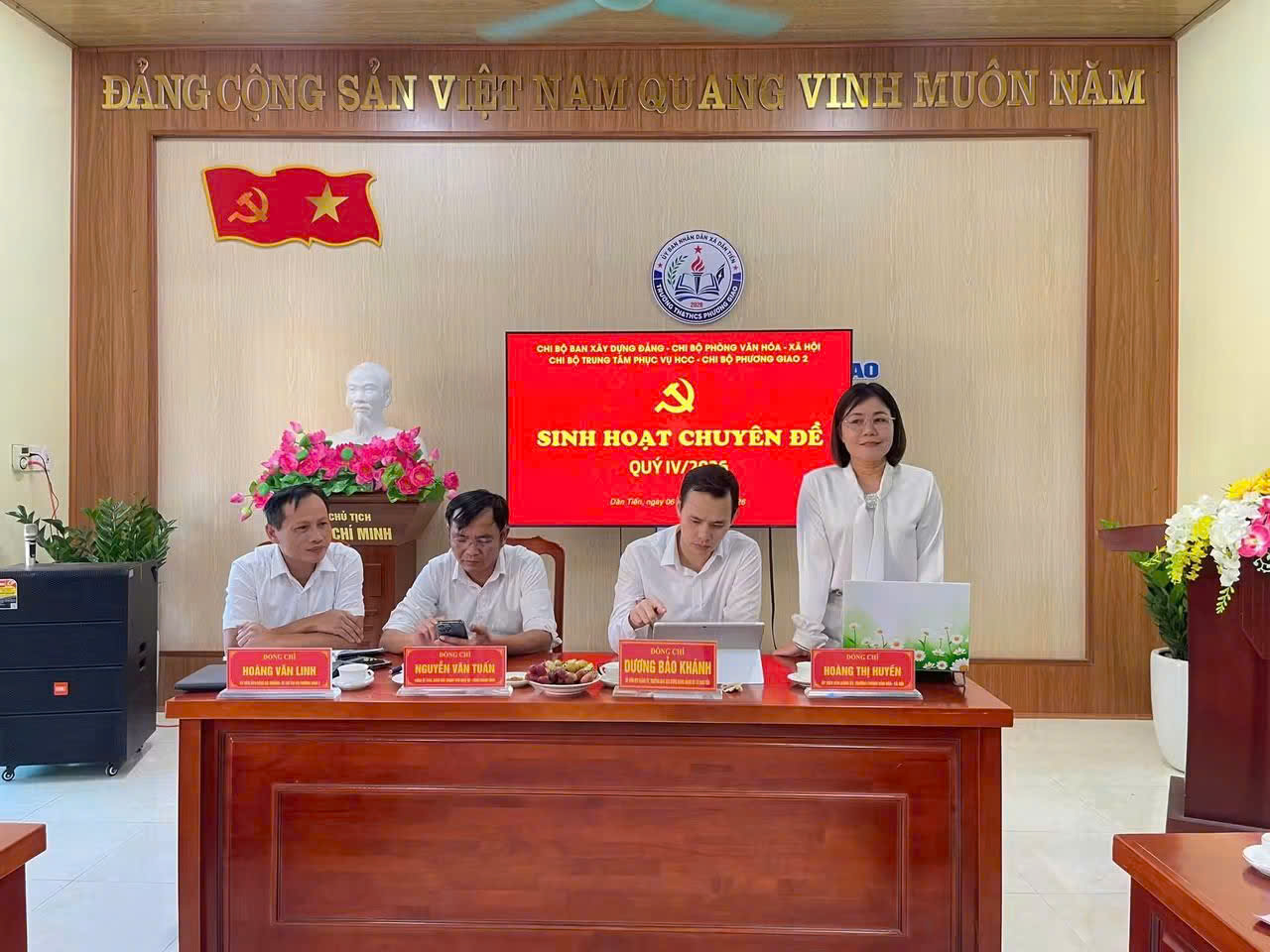 Anh-tin-bai