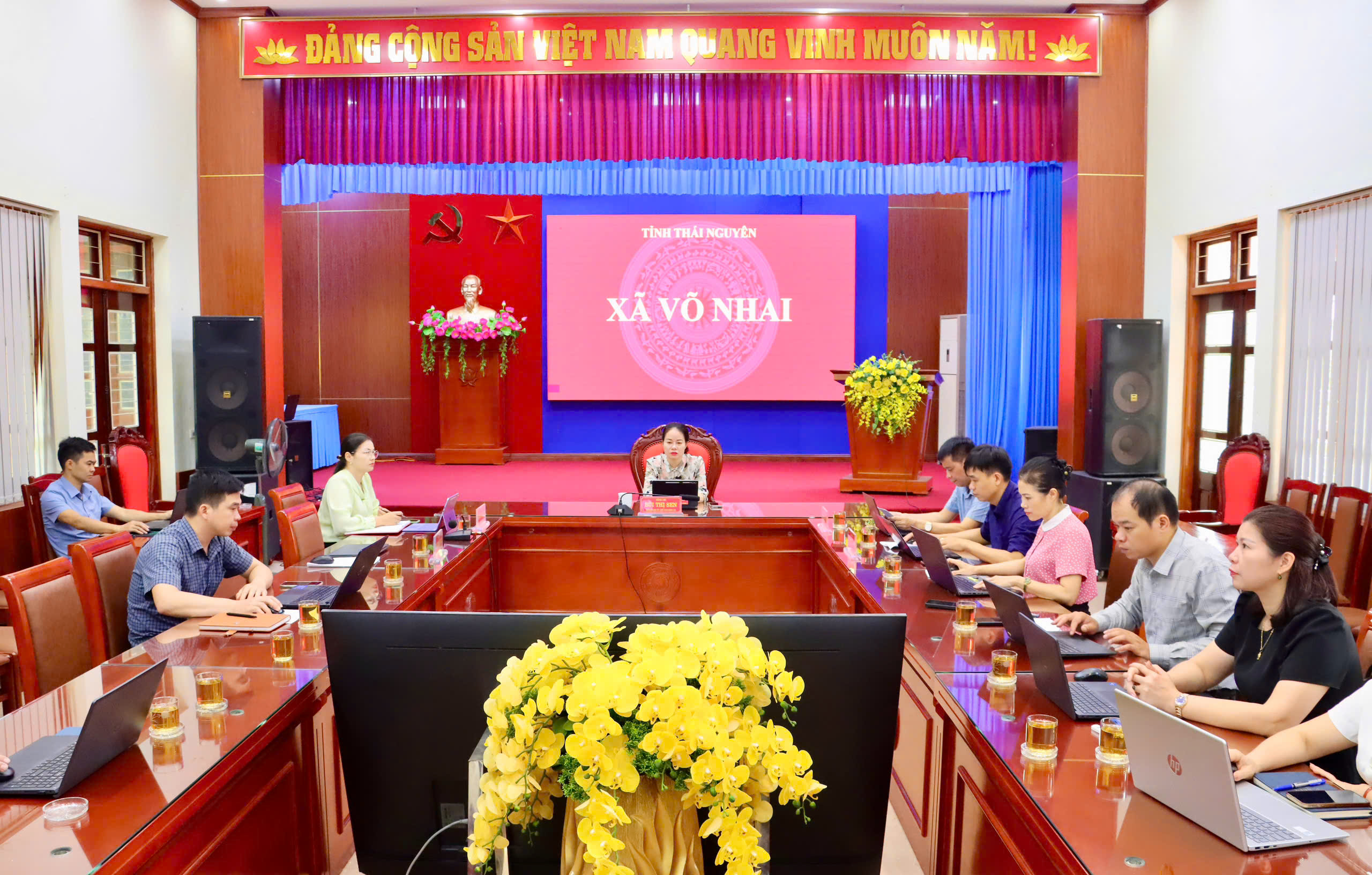  Hội nghị  trực tuyến triển khai Tháng cao điểm khám sức khỏe định kỳ, khám sàng lọc miễn phí cho người dân trên địa bàn tỉnh Thái Nguyên. 