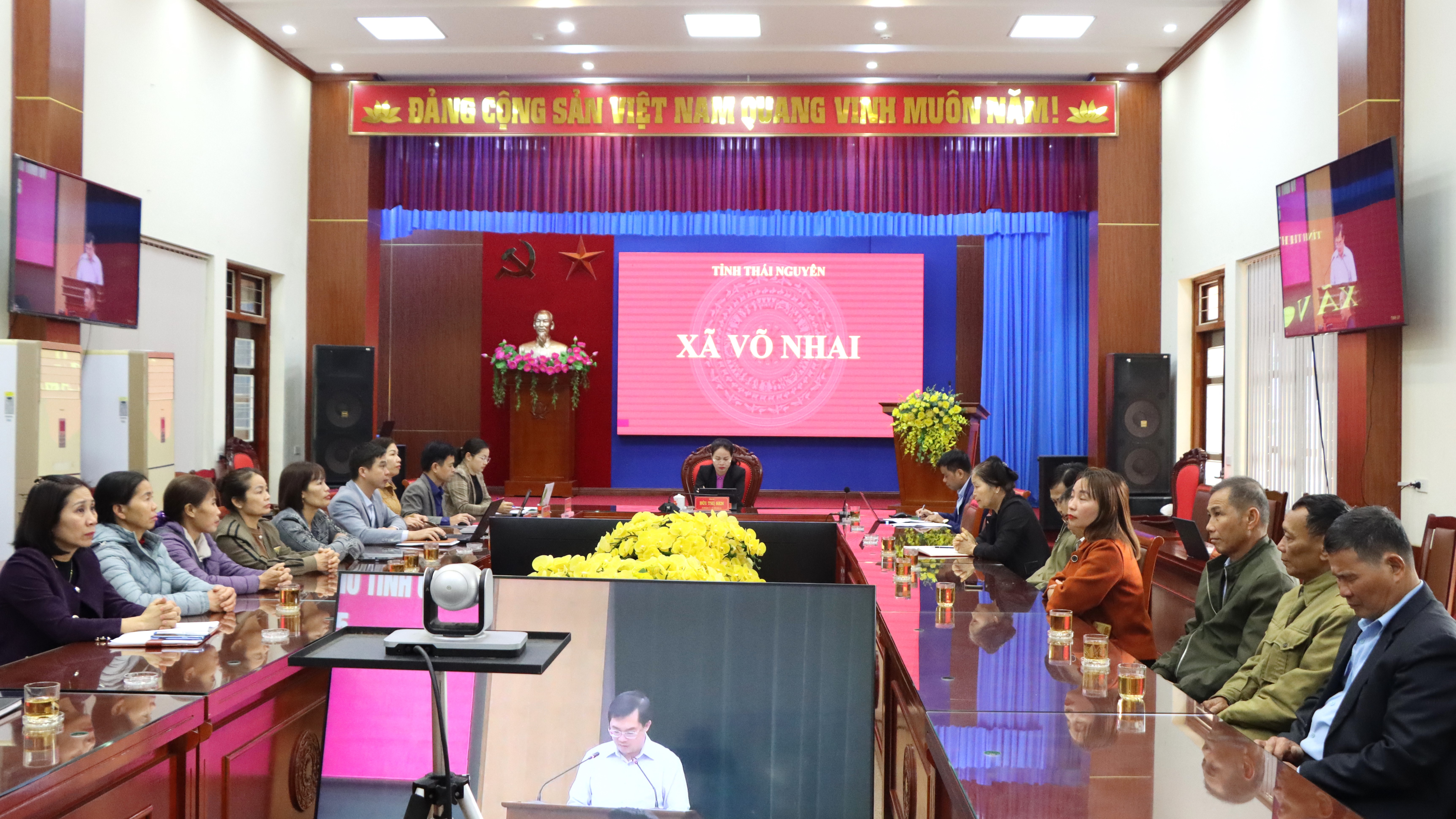 BÍ THƯ TỈNH ỦY ĐỐI THOẠI ĐỊNH KỲ VỚI NHÂN DÂN TRÊN ĐỊA BÀN TỈNH