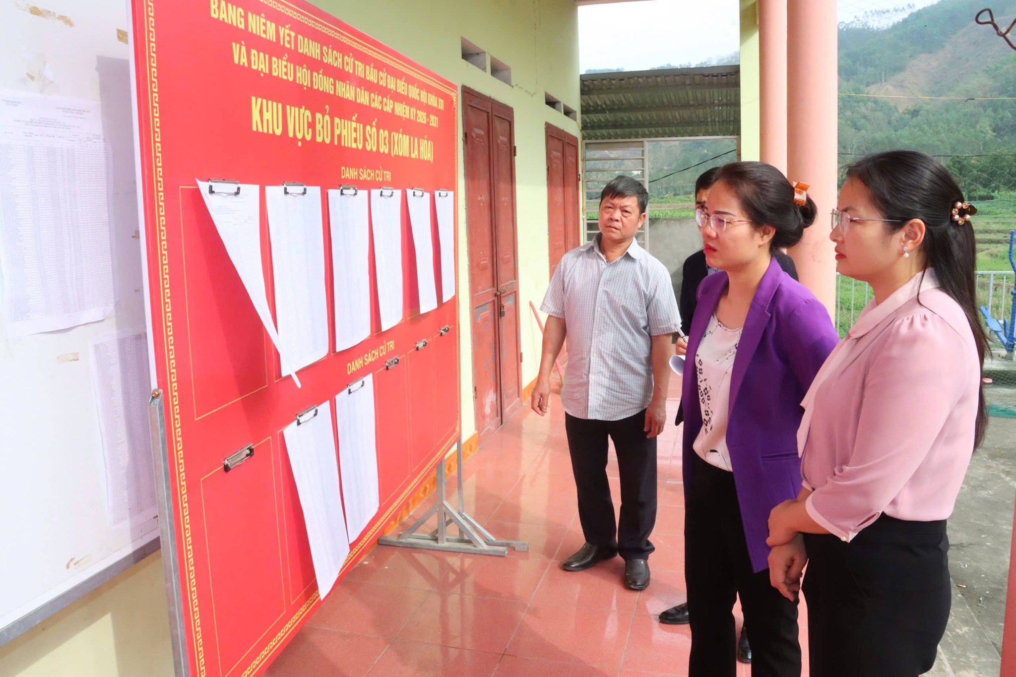 Võ Nhai kiểm tra thực tế các đơn vị bầu cử, khu vực bỏ phiếu trên địa bàn