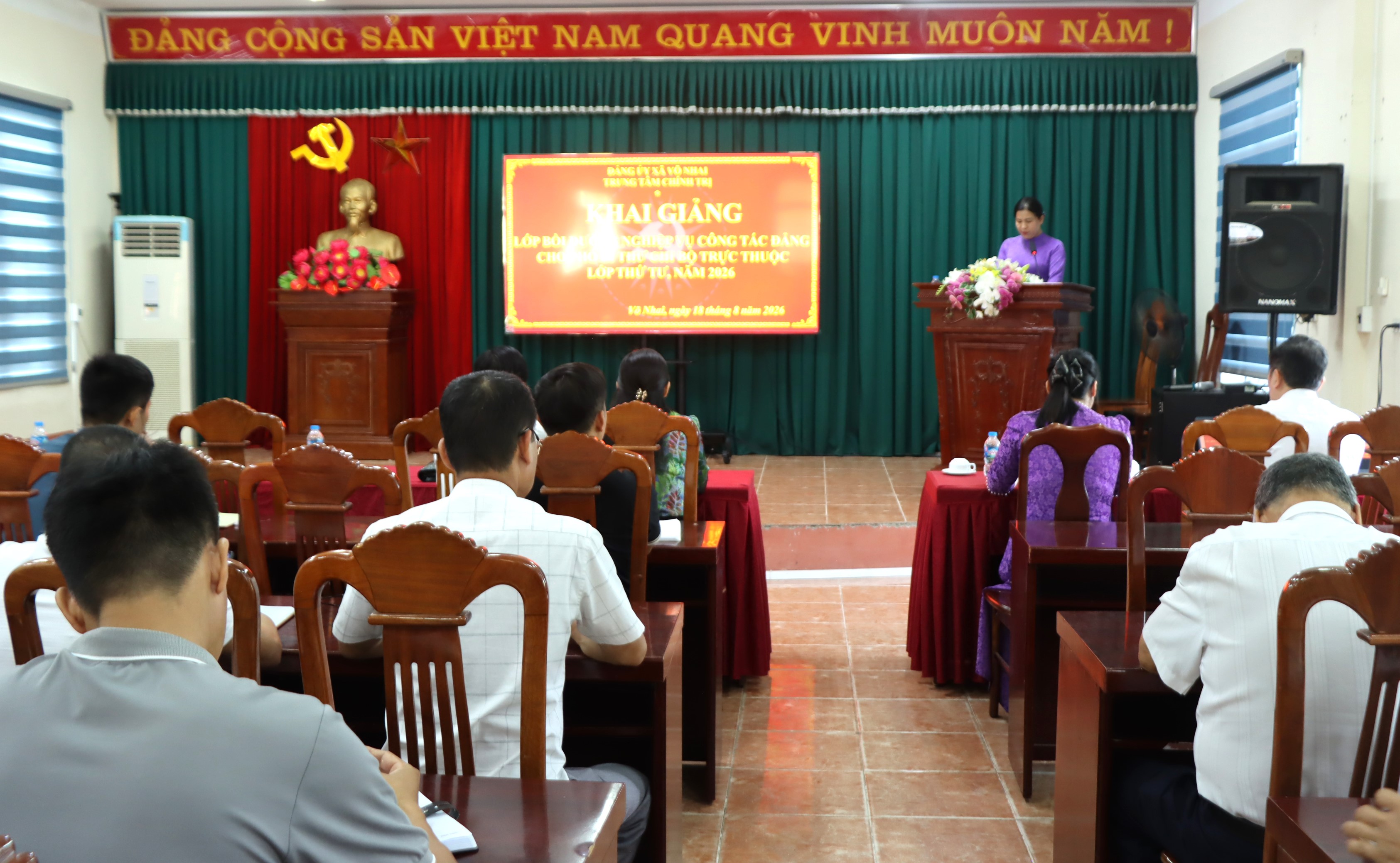 Khai giảng Lớp bồi dưỡng nghiệp vụ công tác Đảng cho Bí thư chi bộ và cấp Ủy viên cơ sở
