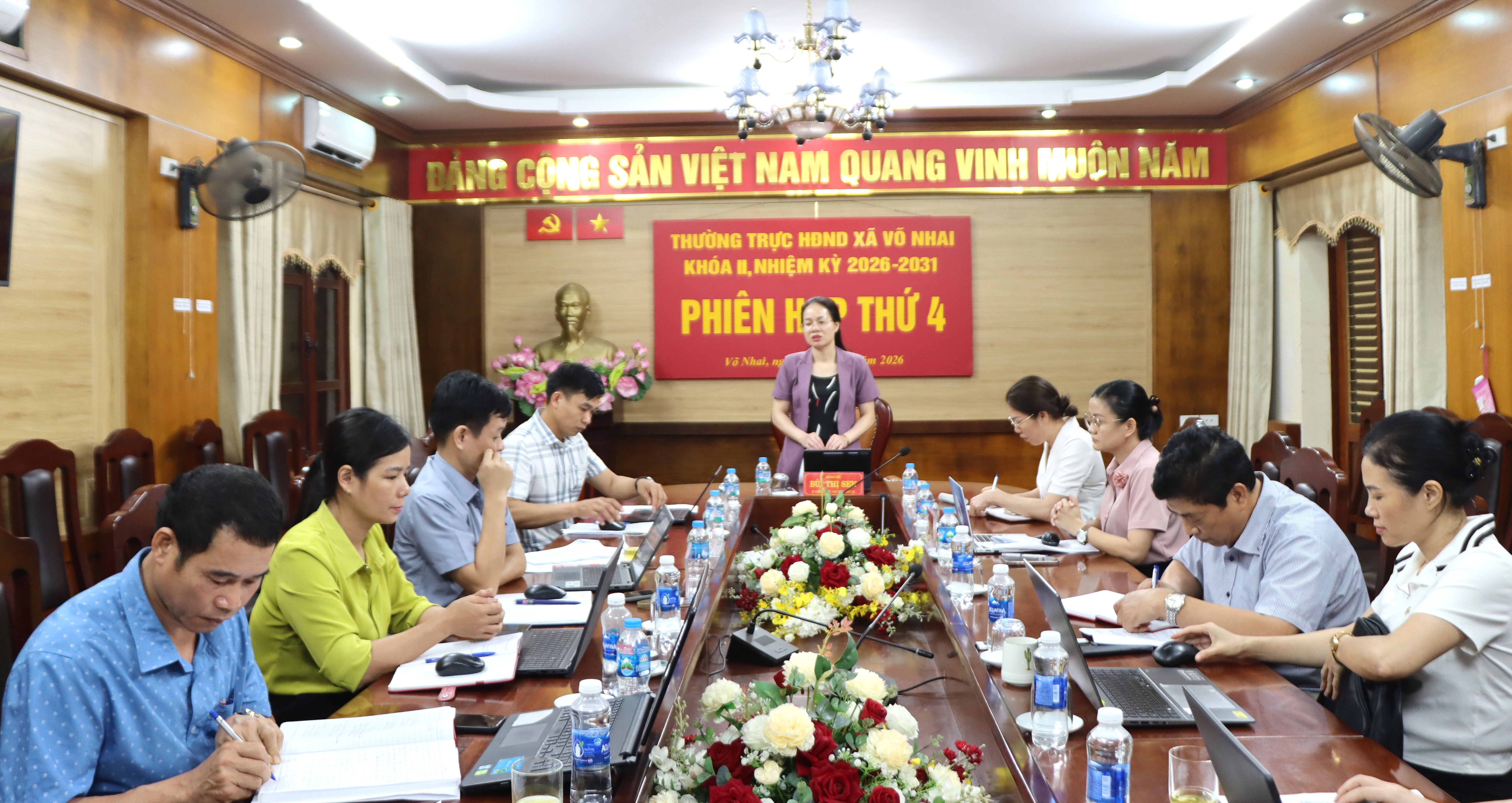 THƯỜNG TRỰC HĐND XÃ VÕ NHAI TỔ CHỨC PHIÊN HỌP THỨ 4 