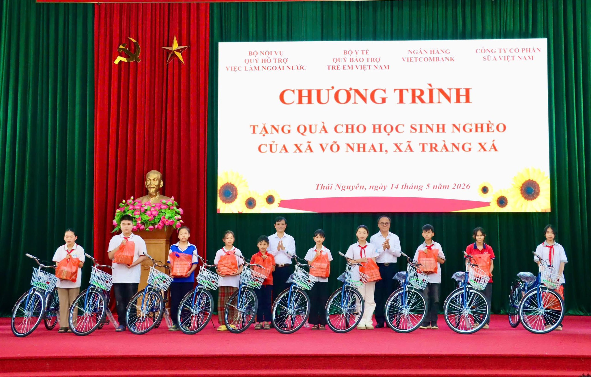 Anh-tin-bai