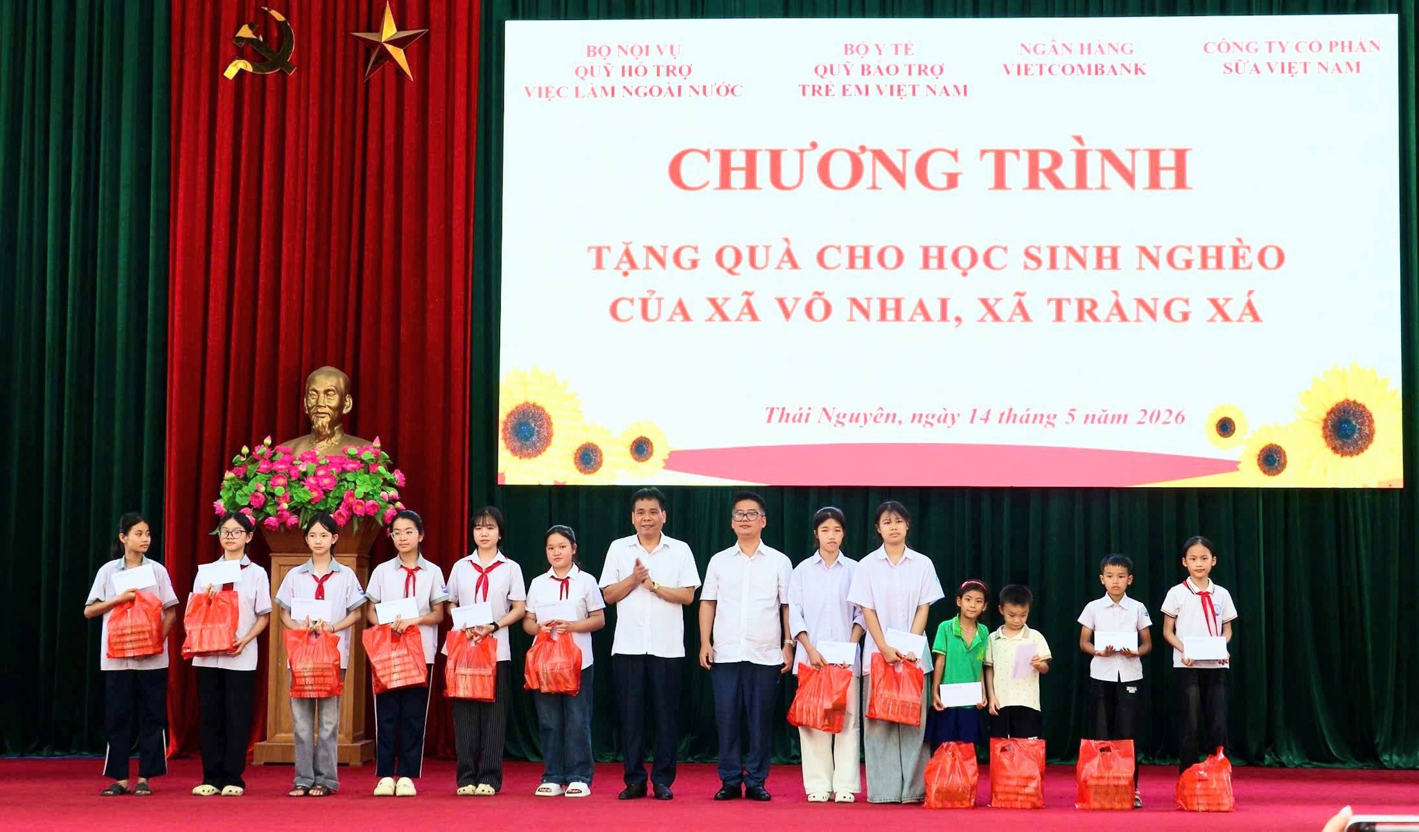 Anh-tin-bai