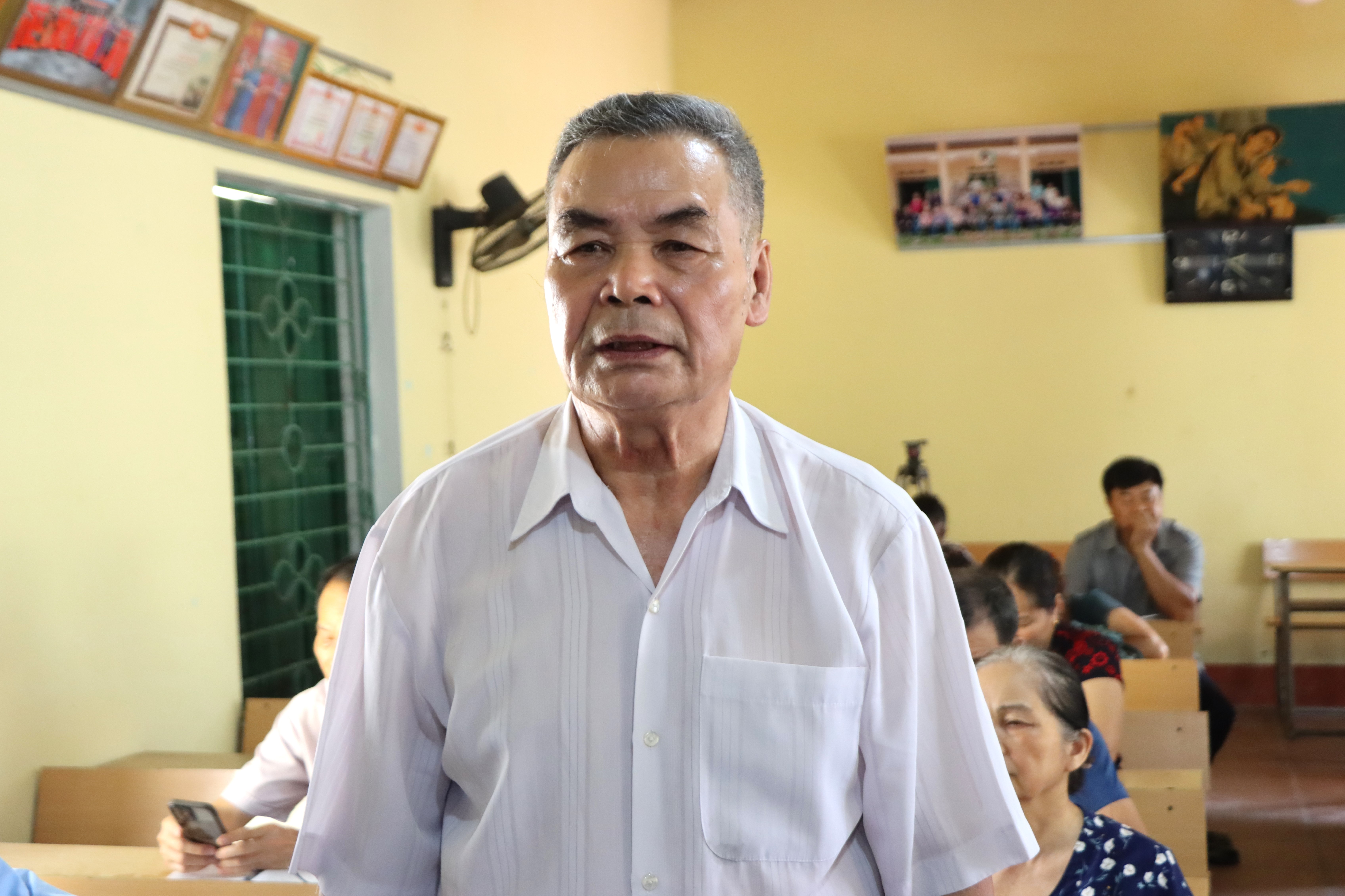 Anh-tin-bai