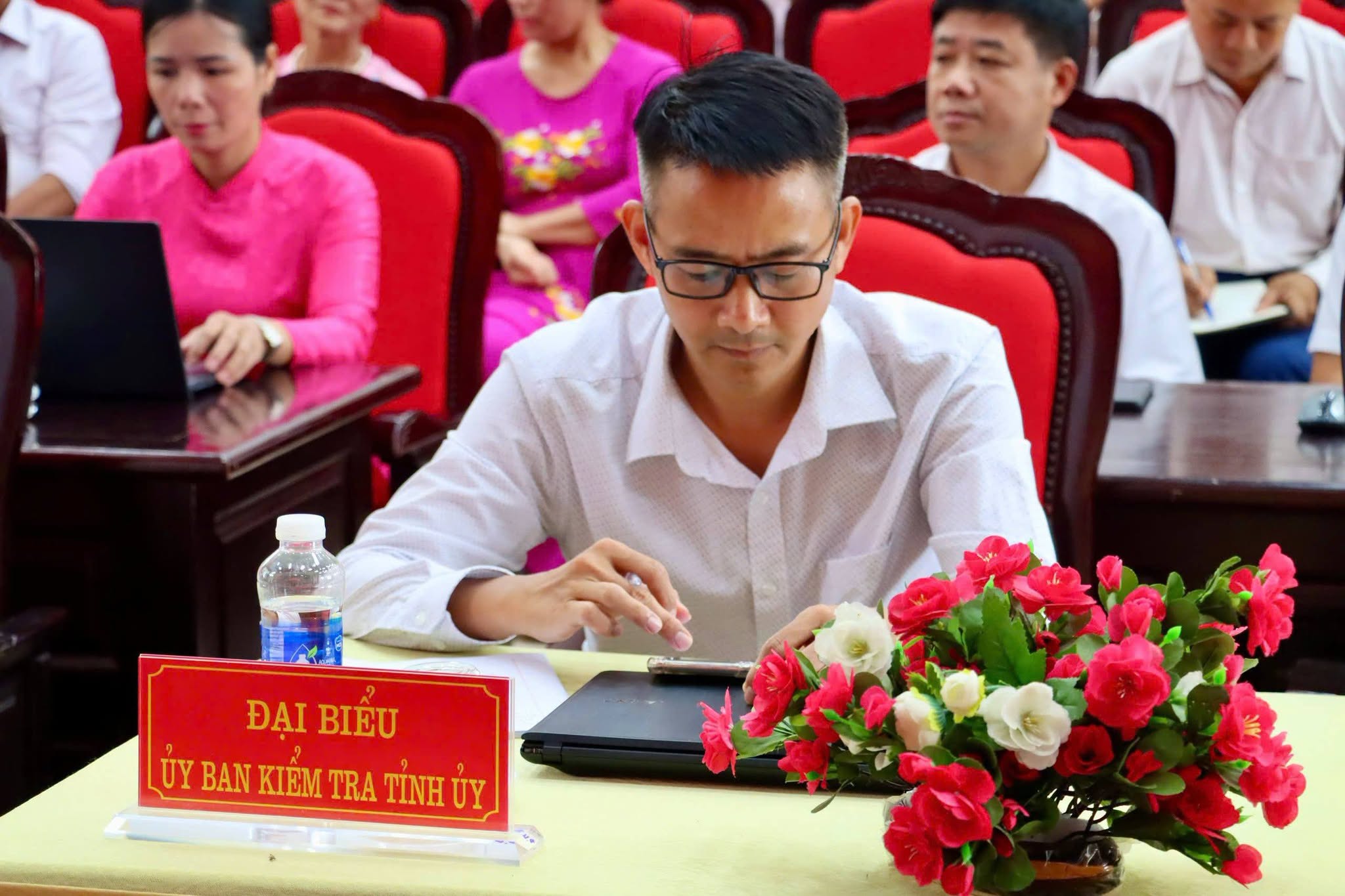 Anh-tin-bai