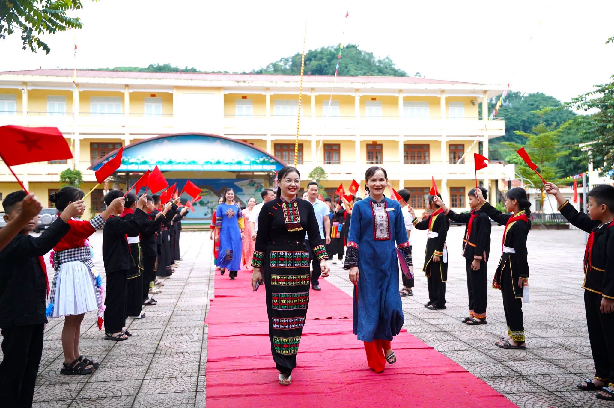 Anh-tin-bai
