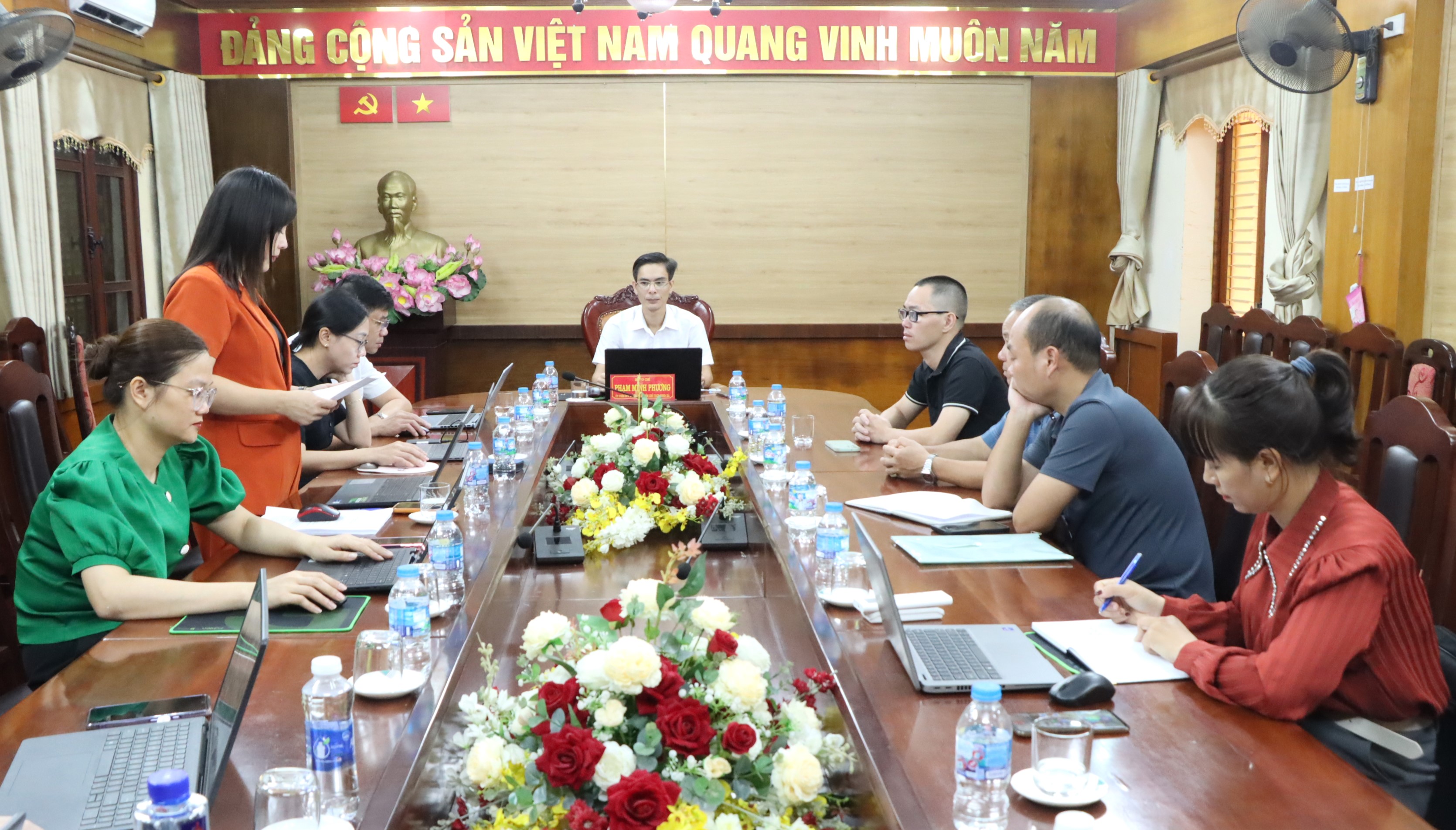 Anh-tin-bai