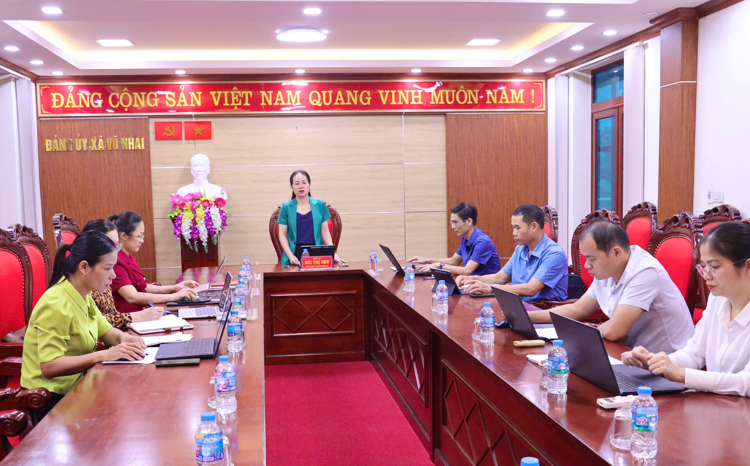 Anh-tin-bai