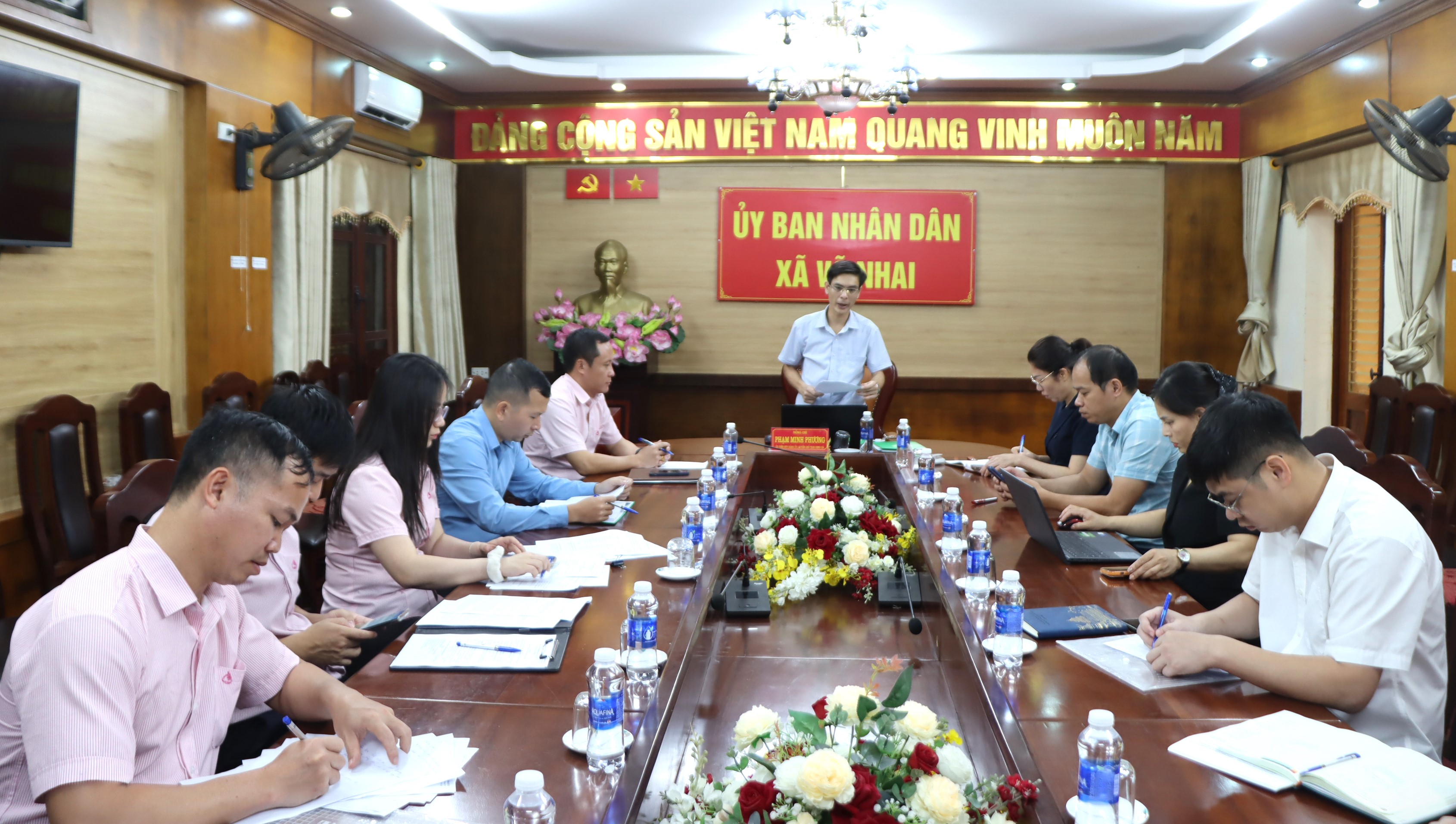Anh-tin-bai