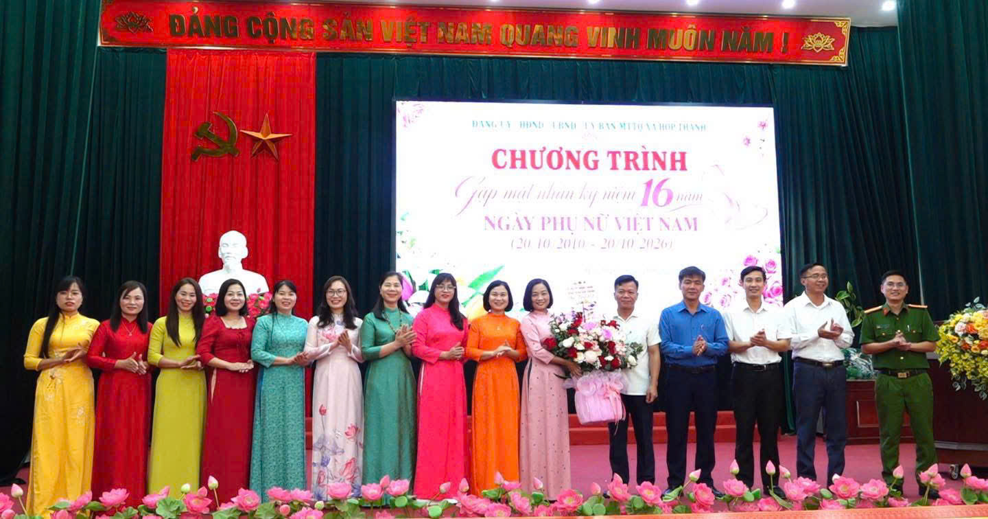 XÃ HỢP THÀNH GẶP MẶT NHÂN KỶ NIỆM NGÀY PHỤ NỮ VIỆT NAM 20/10