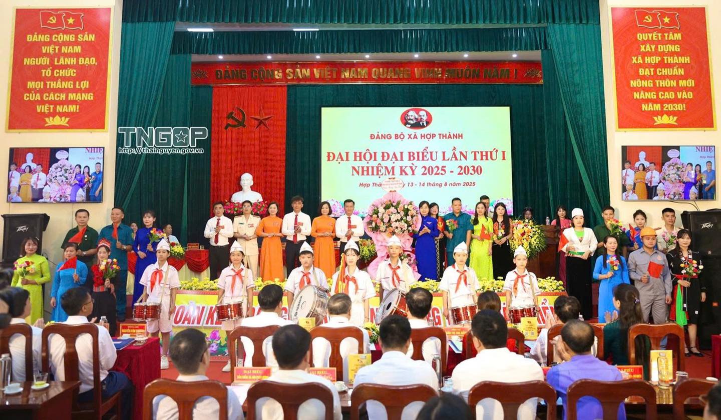 Sáng 14/8/2025, Đảng bộ xã Hợp Thành đã long trọng tổ chức Đại hội đại biểu lần thứ I, nhiệm kỳ 2025-2030, với sự tham dự của 175 đại biểu chính thức đại diện cho 740 đảng viên. 