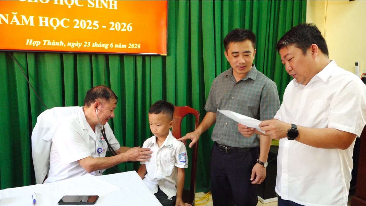 100% các trường học trên địa bàn xã Hợp Thành được khám sức khỏe