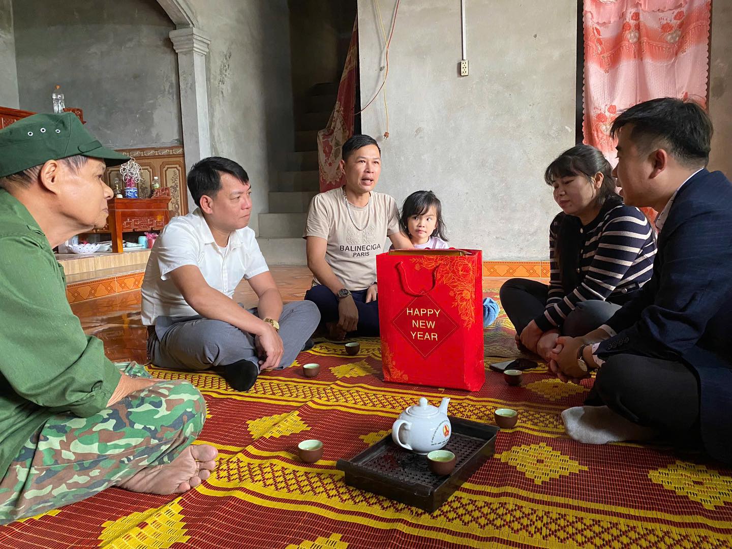 Xã Hợp Thành tặng quà các gia đình chính sách, người có công dịp Tết Nguyên đán 2026