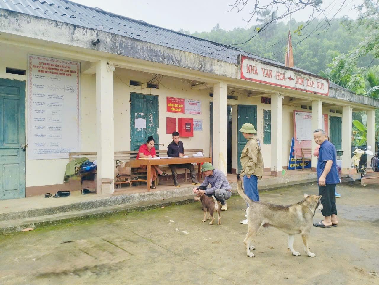 Xã Hợp Thành đẩy mạnh tiêm phòng vắc xin đợt 1 năm 2026 cho đàn vật nuôi