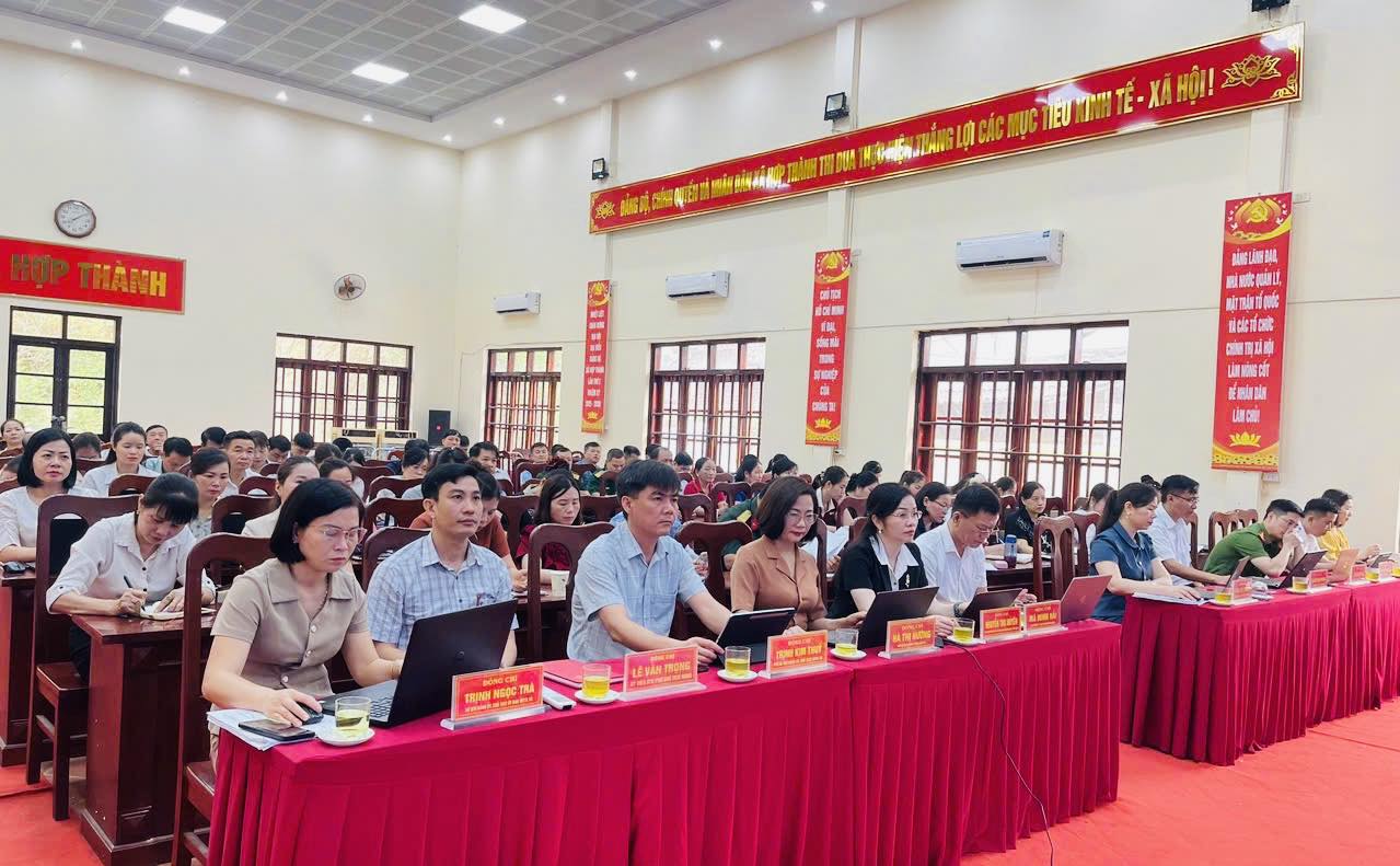GẦN 2,2 TRIỆU ĐẠI BIỂU QUÁN TRIỆT NGHỊ QUYẾT TRUNG ƯƠNG 2 KHÓA XIV