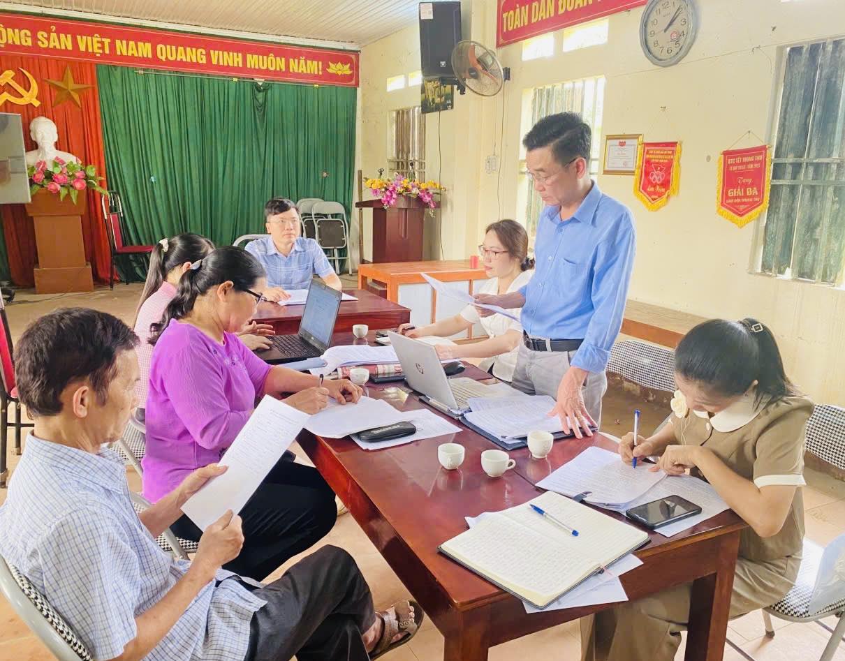  Ủy ban Kiểm tra Đảng ủy xã kiểm tra các chi bộ theo Quyết định số 05-QĐ/UBKTĐU, ngày 18/3/2026 của Ủy ban Kiểm tra Đảng ủy