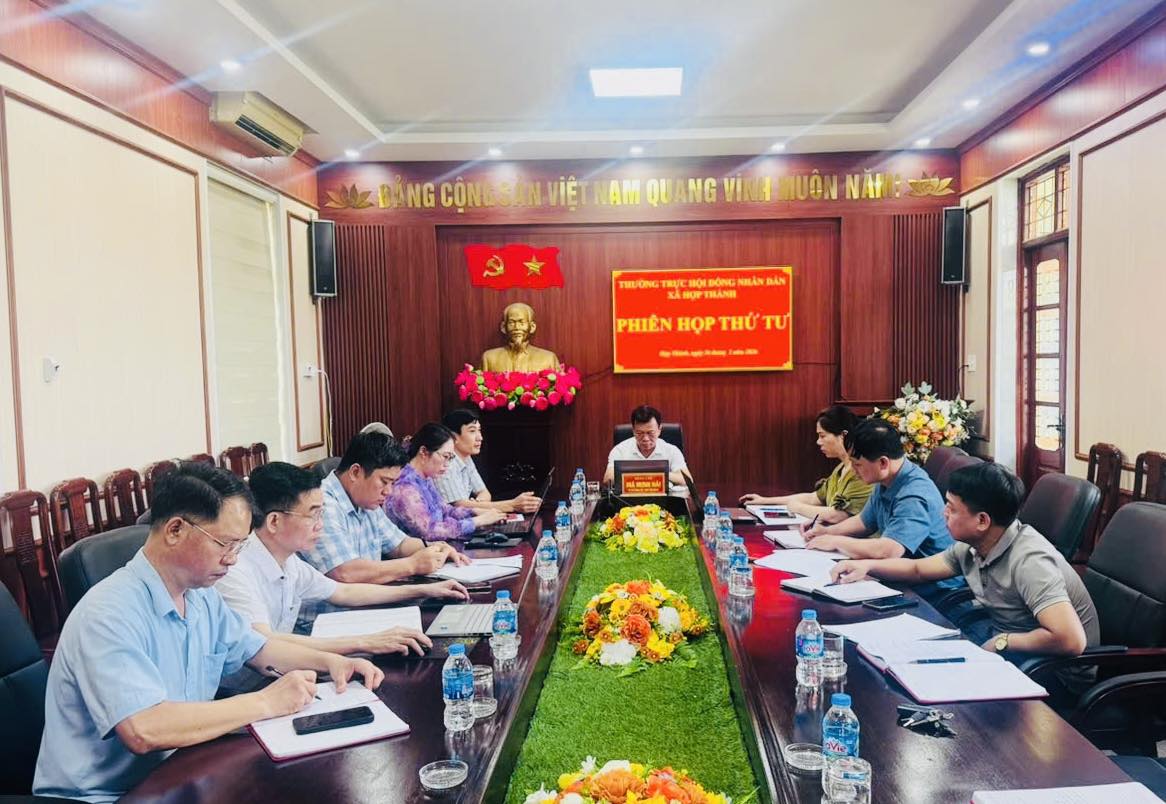  Thường trực Hội đồng Nhân dân xã Hợp Thành tổ chức phiên họp thứ tư