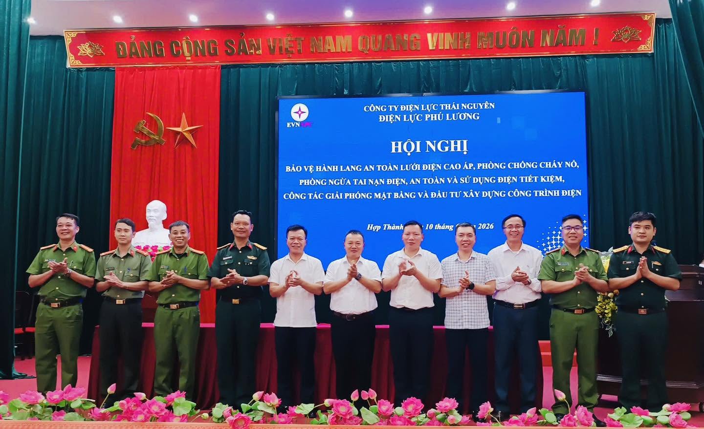 Tuyên truyền bảo vệ hành lang an toàn lưới điện cao áp