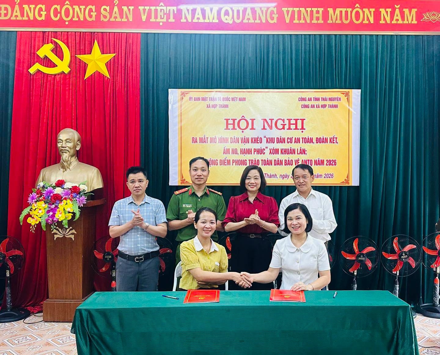 Ủy ban Mặt trận Tổ quốc xã Hợp Thành ra mắt mô hình Dân vận khéo “Khu dân cư an toàn, đoàn kết, ấm no, hạnh phúc” tại xóm Khuân Lân