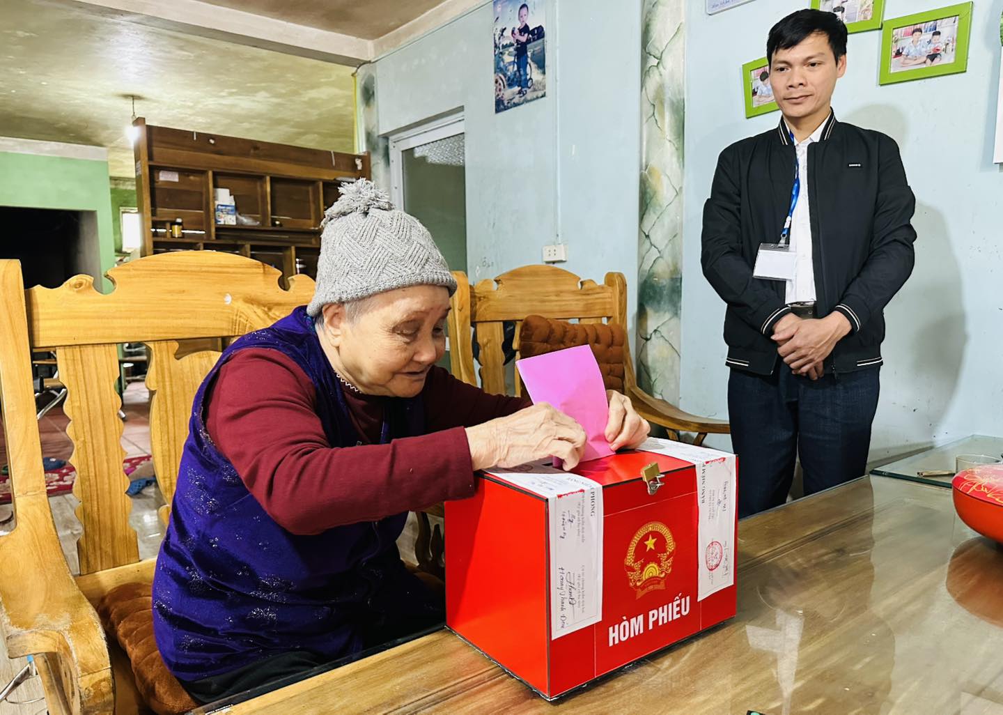 Anh-tin-bai