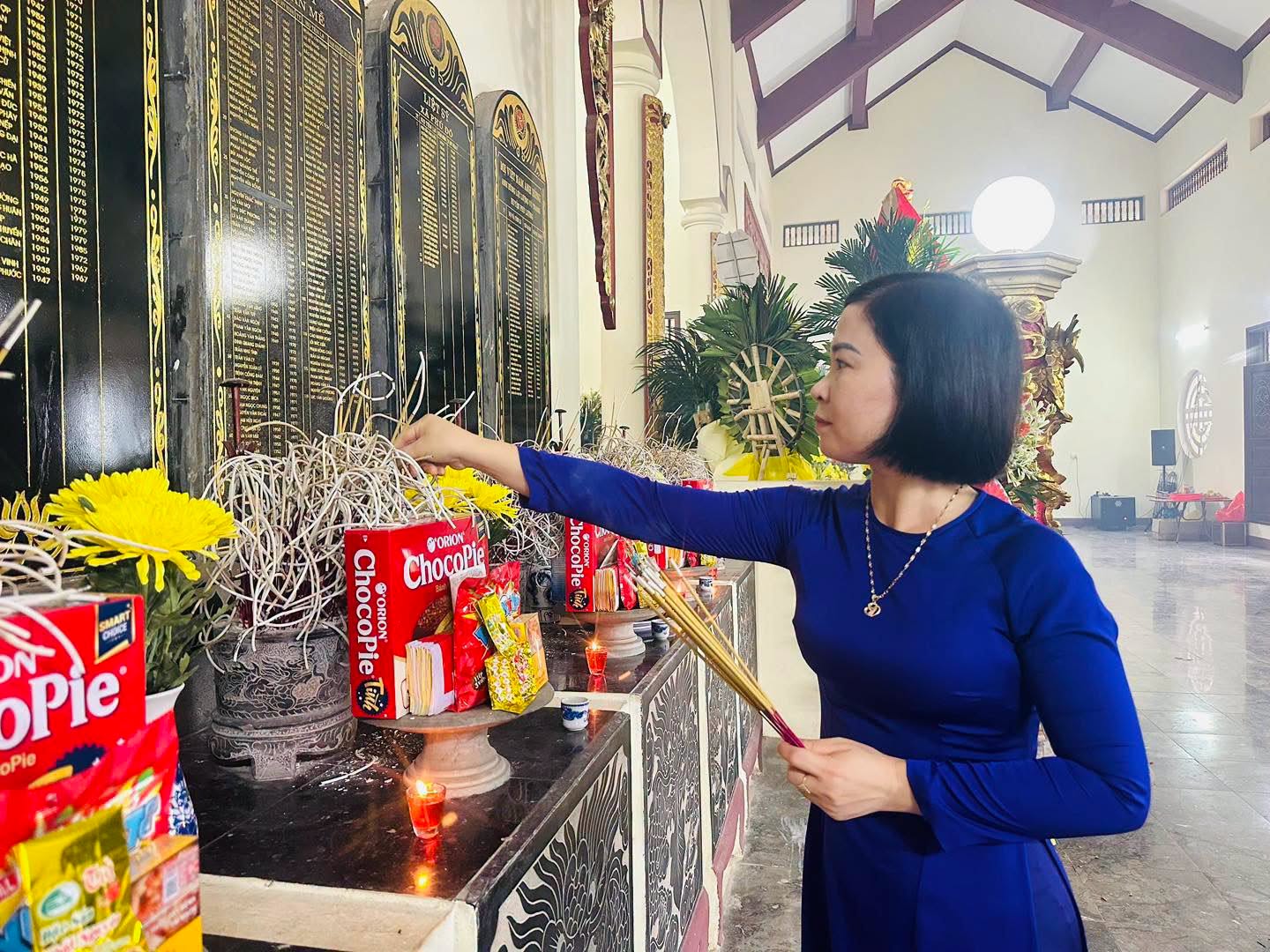 Anh-tin-bai