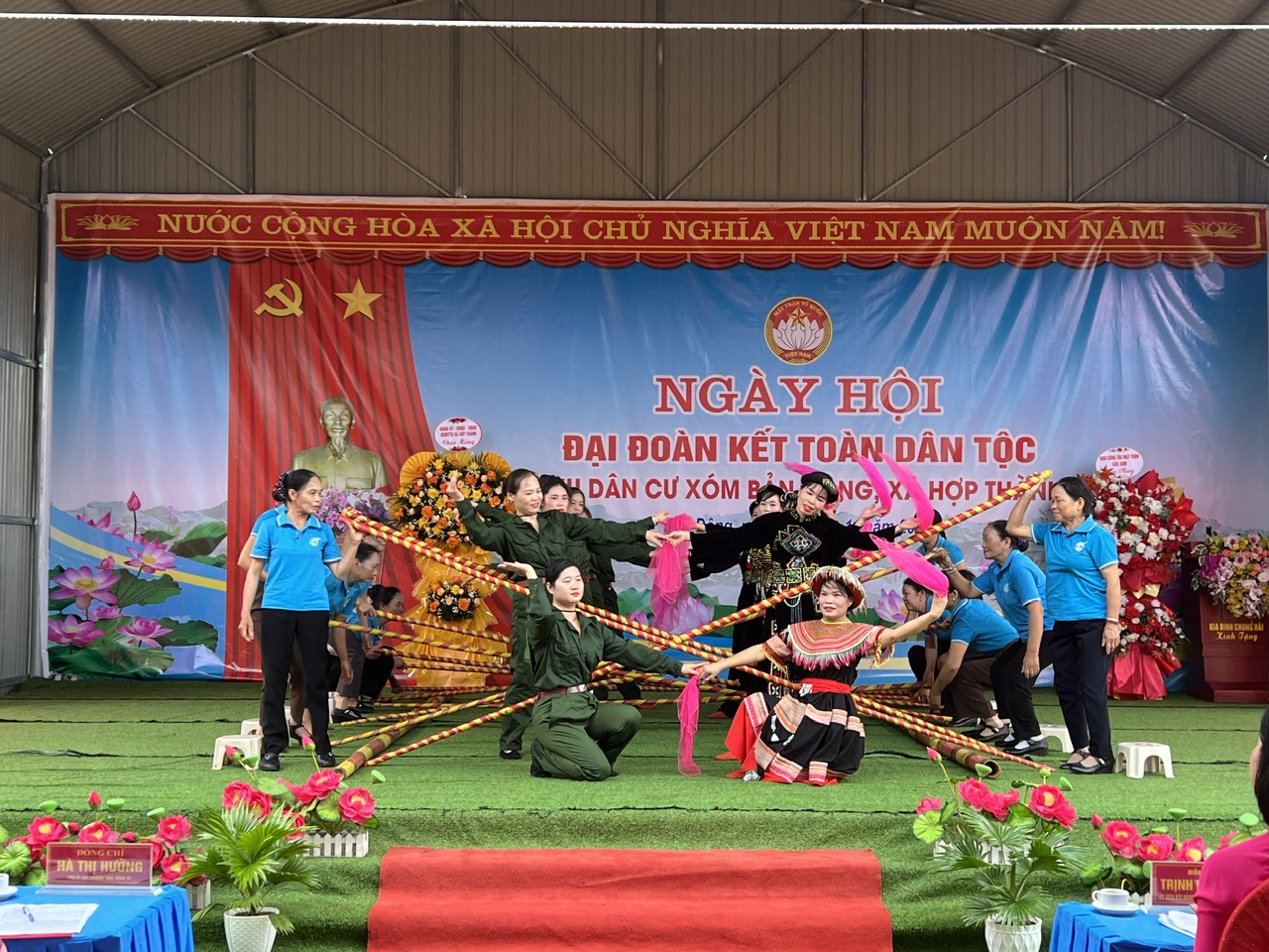 Anh-tin-bai