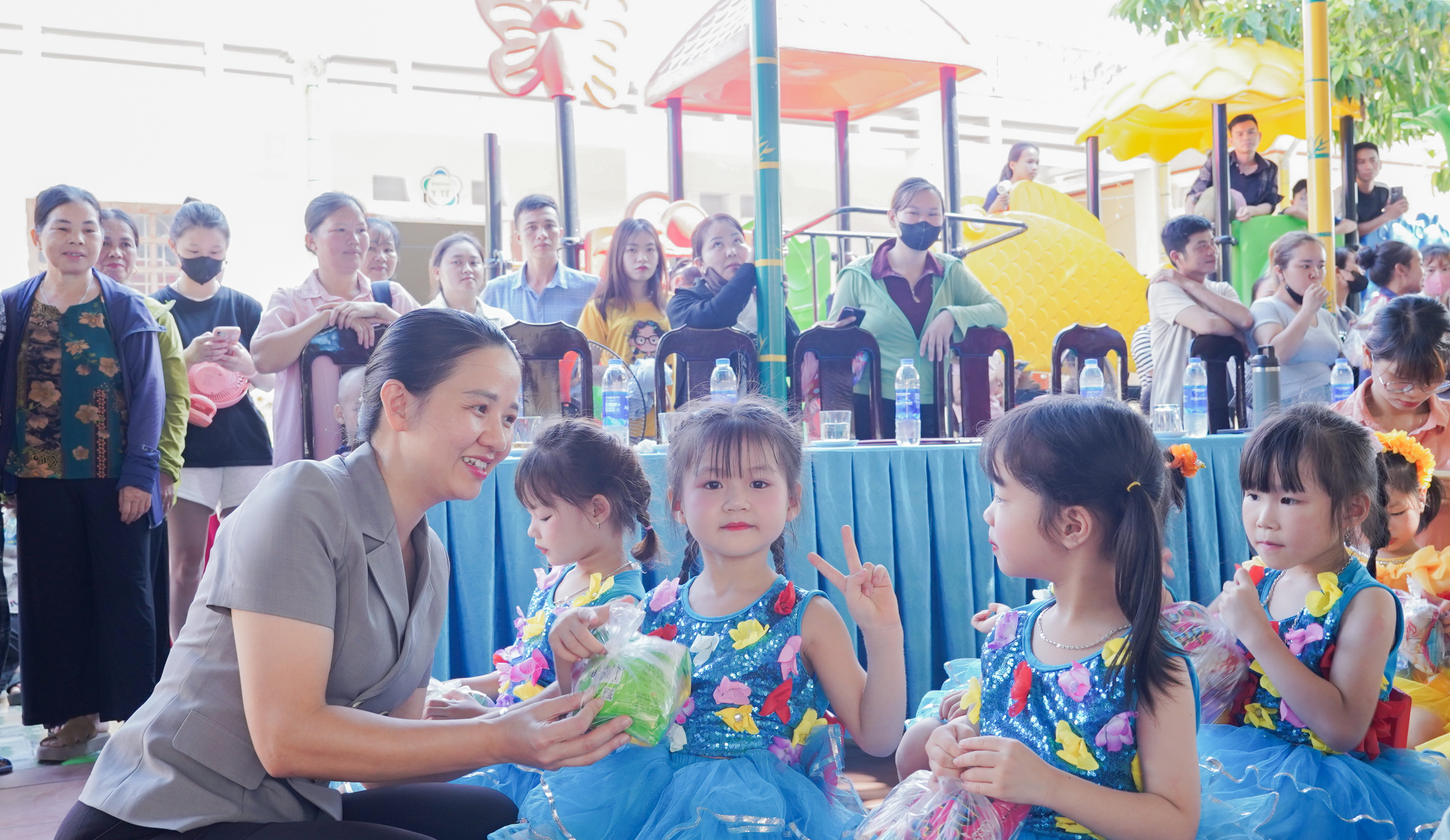 Sôi nổi chương trình tổng kết năm học và vui tết thiếu nhi tại trường mầm non Yên Trạch