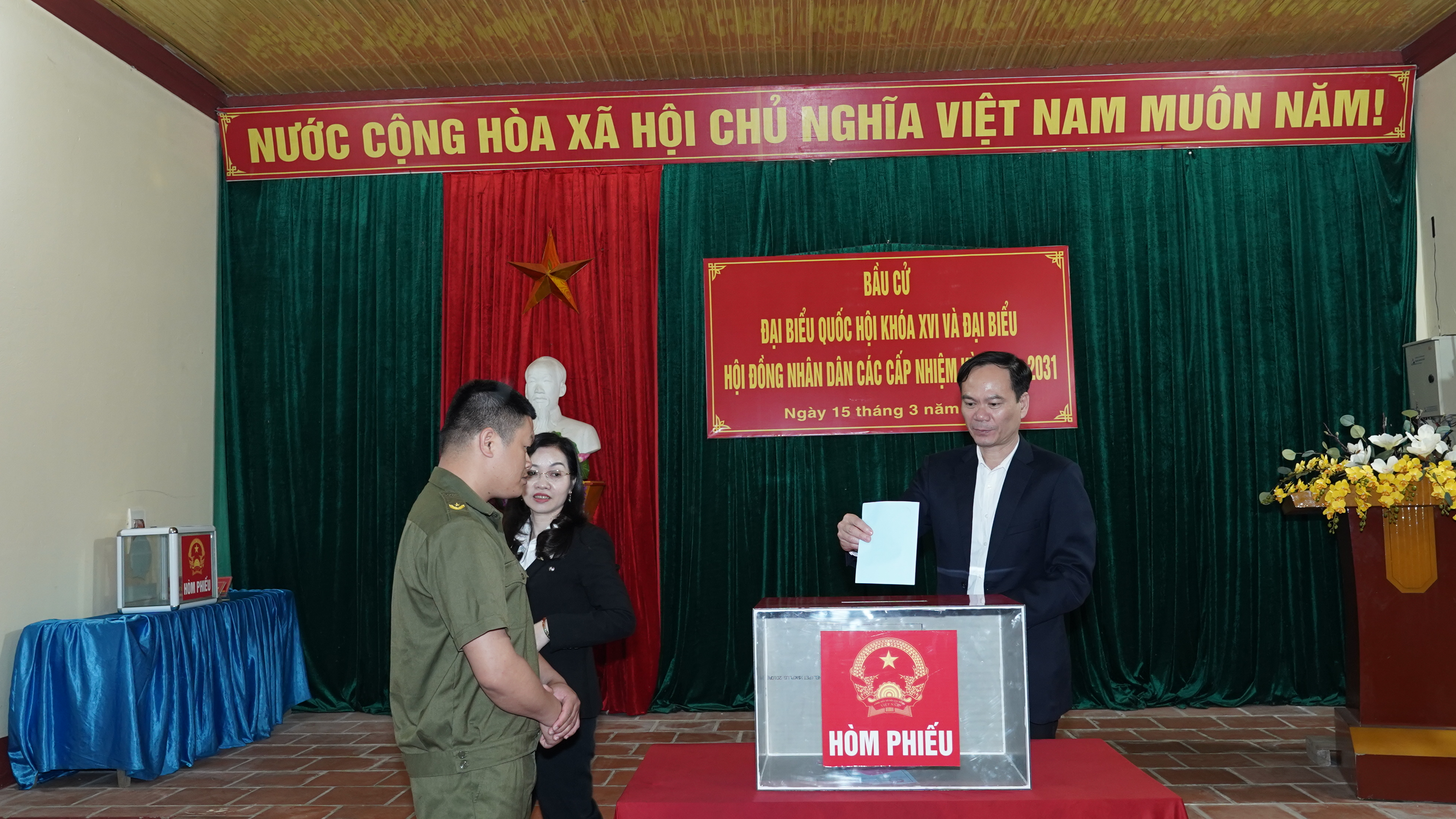 Lễ khai mạc cuộc bầu cử Đại biểu Quốc hội và HĐND các cấp nhiệm kỳ 2026-2031 đảm bảo trang nghiêm, đúng quy định. 