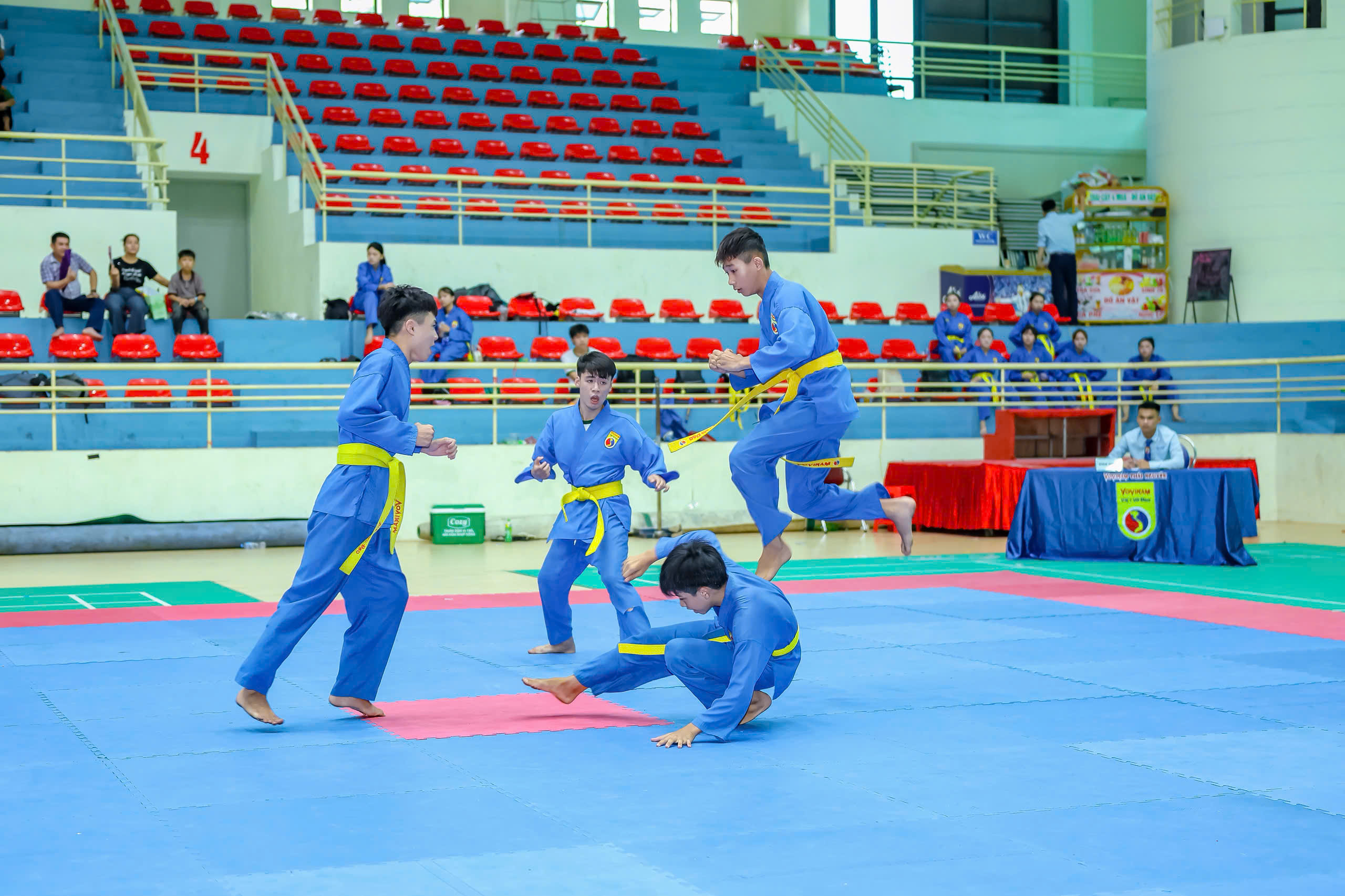 Anh-tin-bai