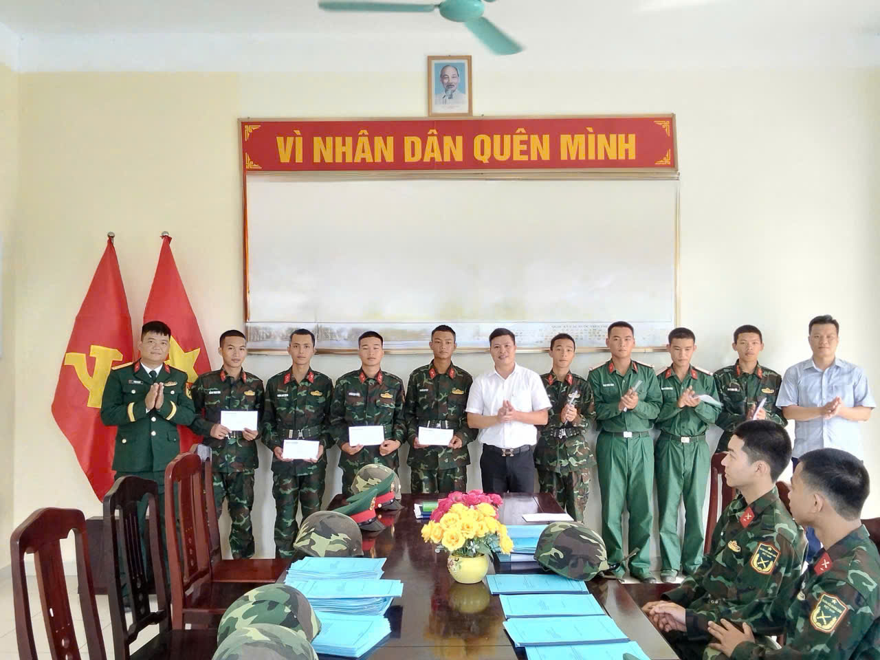 Anh-tin-bai