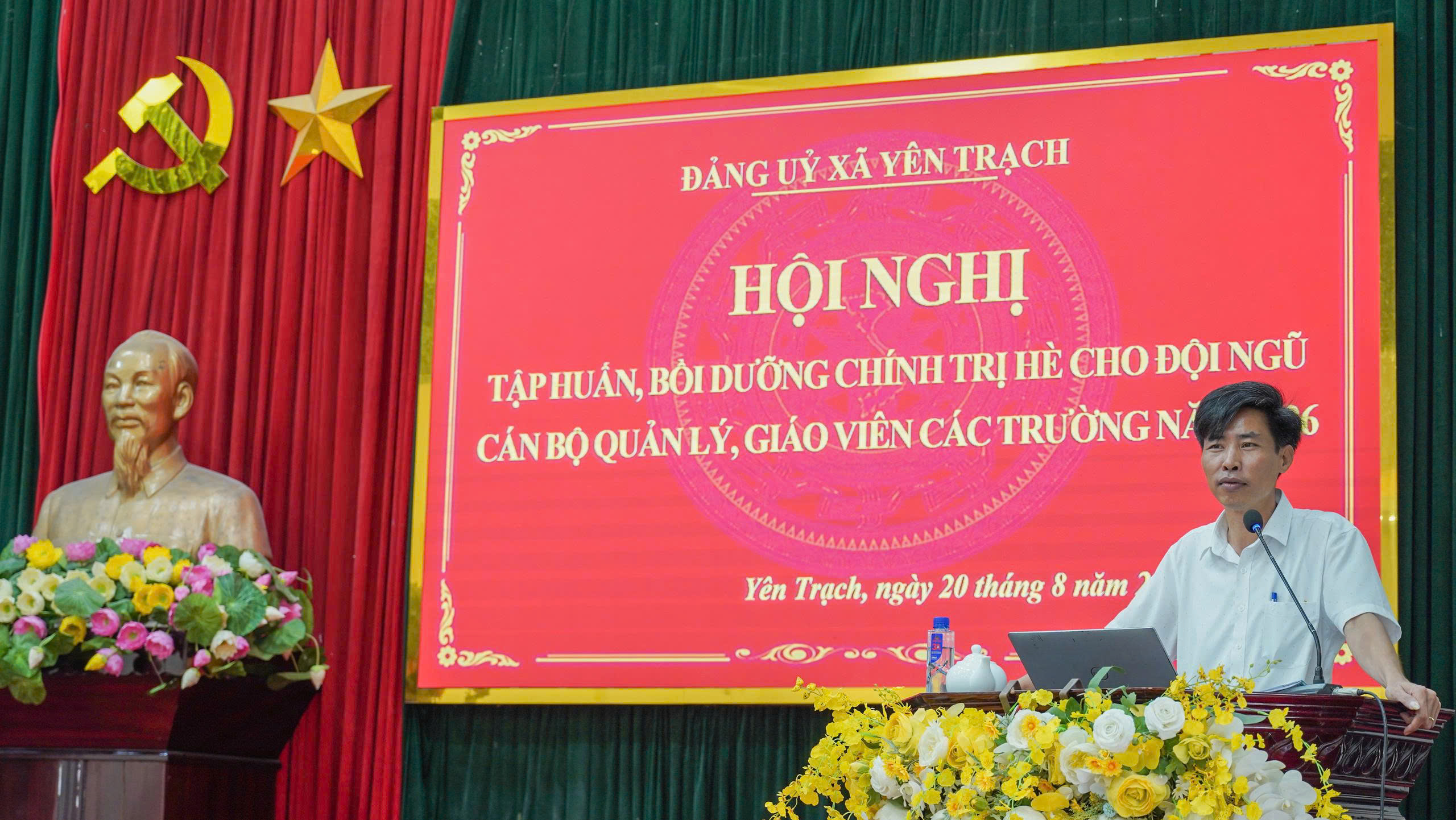Anh-tin-bai