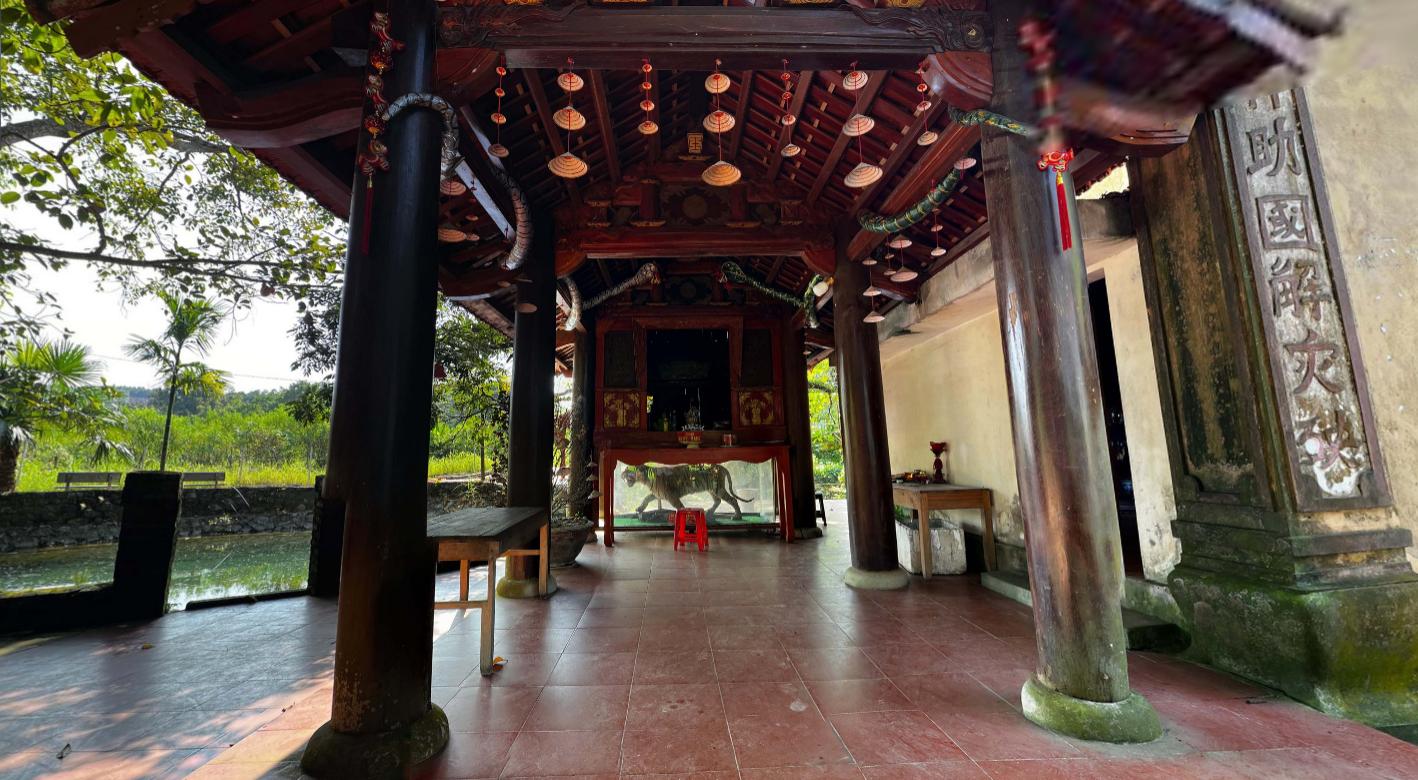 Di tích Đền Cấm Ông