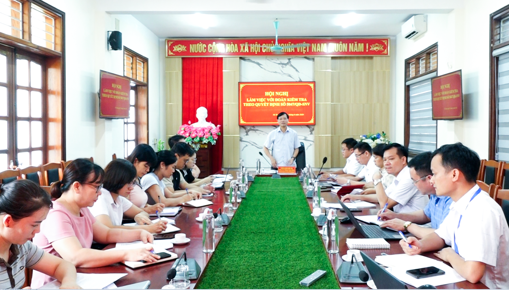 Sở Nội vụ kiểm tra tiến độ số hóa dữ liệu và xây dựng cơ sở dữ liệu đất đai tại xã Vô Tranh