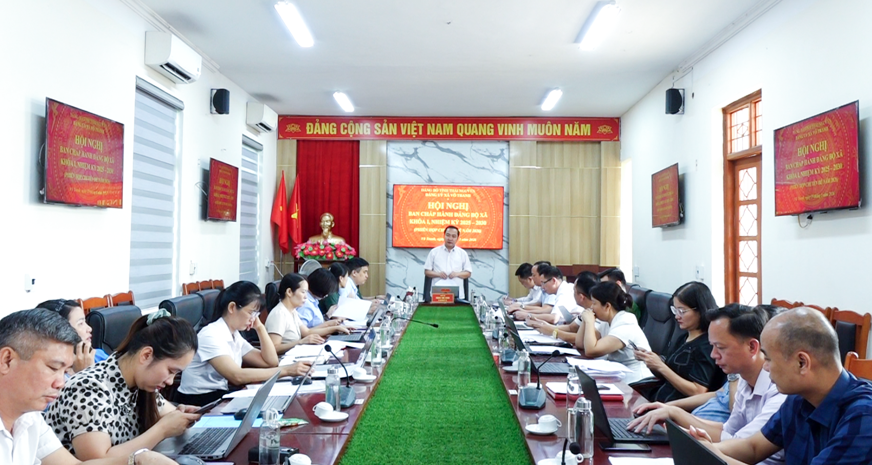 Hội nghị Ban chấp hành Đảng bộ xã Vô Tranh khóa I, nhiệm kỳ 2025 - 2026 (Phiên chuyên đề)