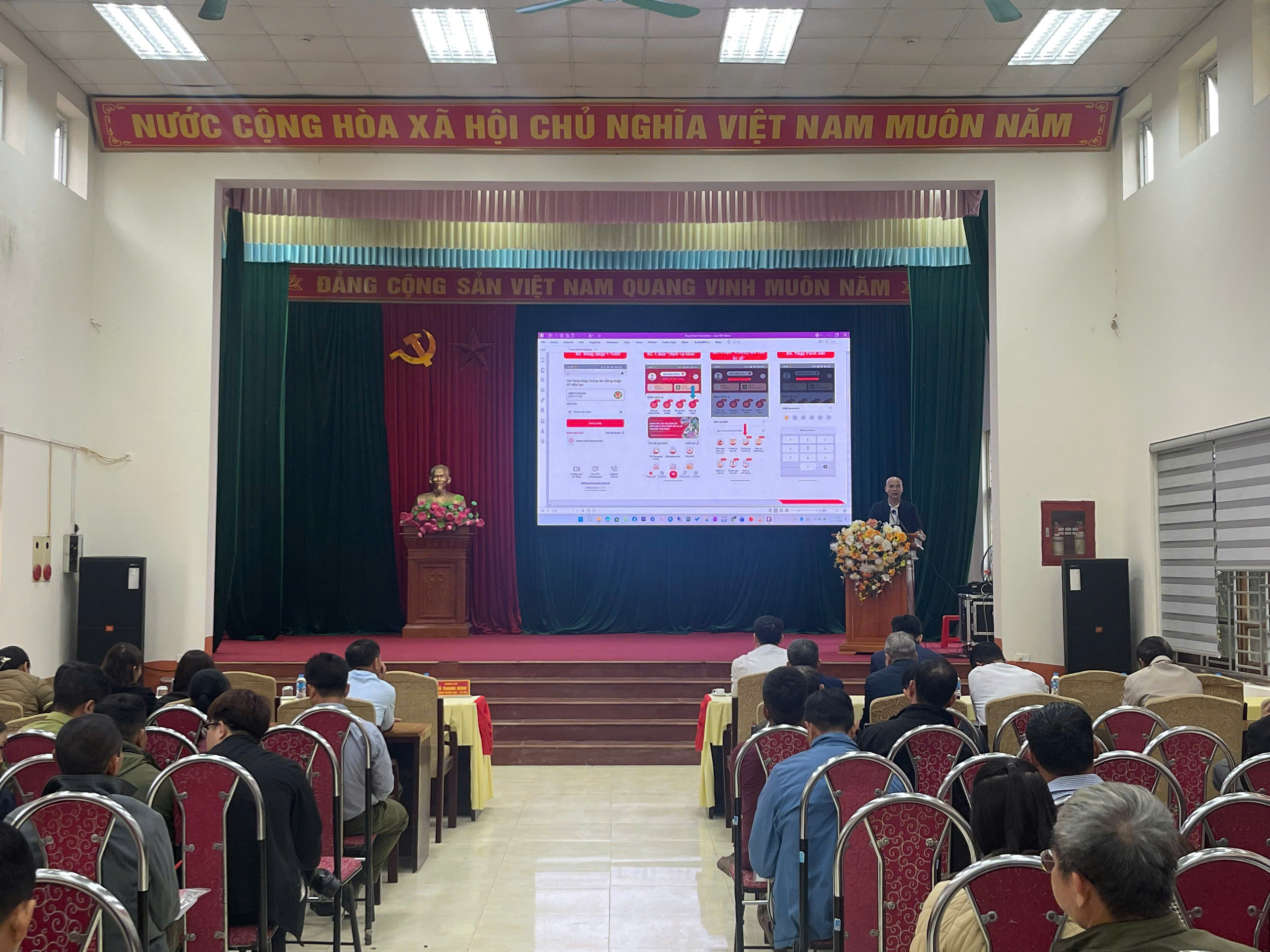 Tổ chức Hội nghị tập huấn kỹ năng cho Tổ công nghệ số cộng đồng trên địa bàn xã