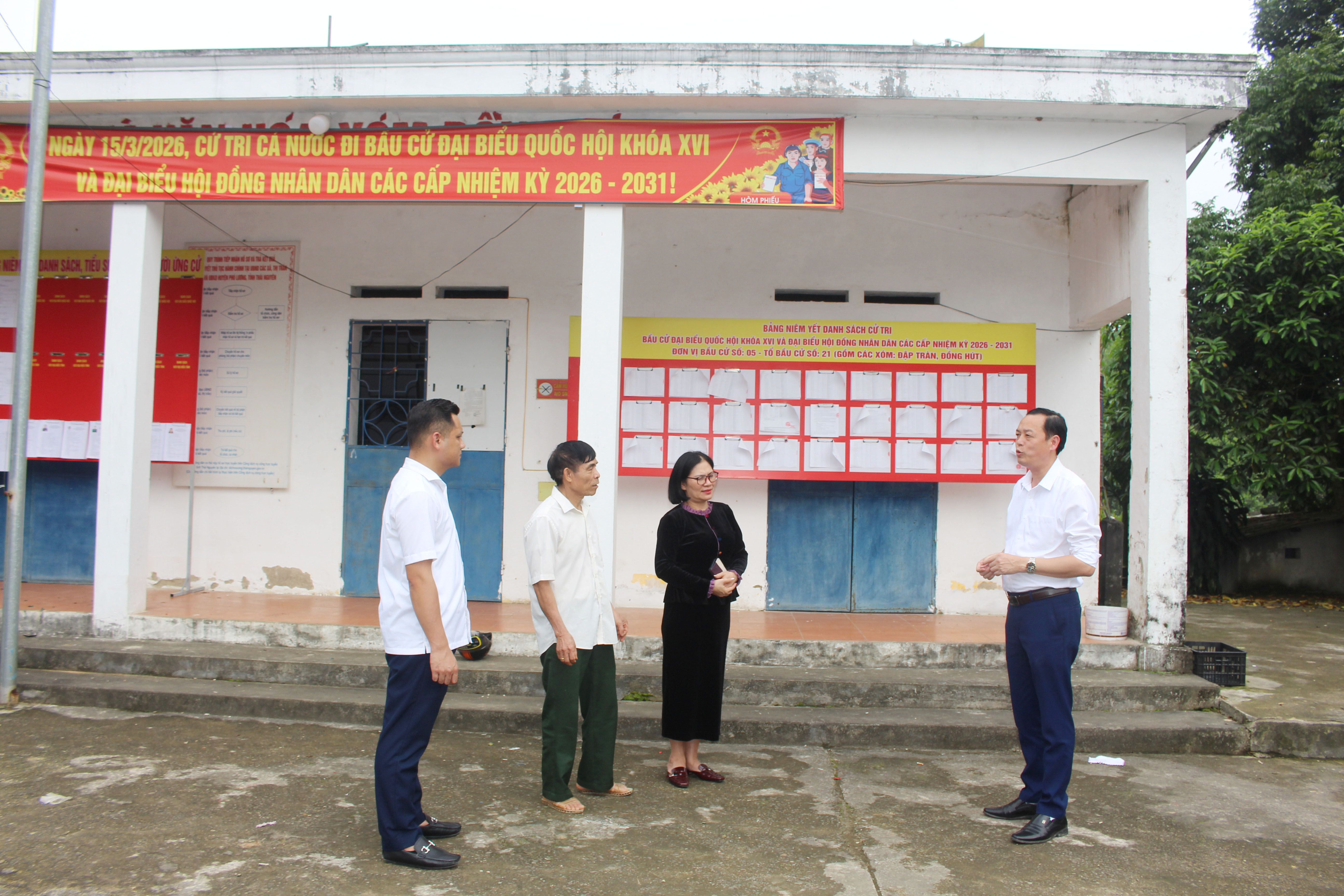 Hội đồng bầu cử xã Vô Tranh kiểm tra công tác chuẩn bị bầu cử trên địa bàn