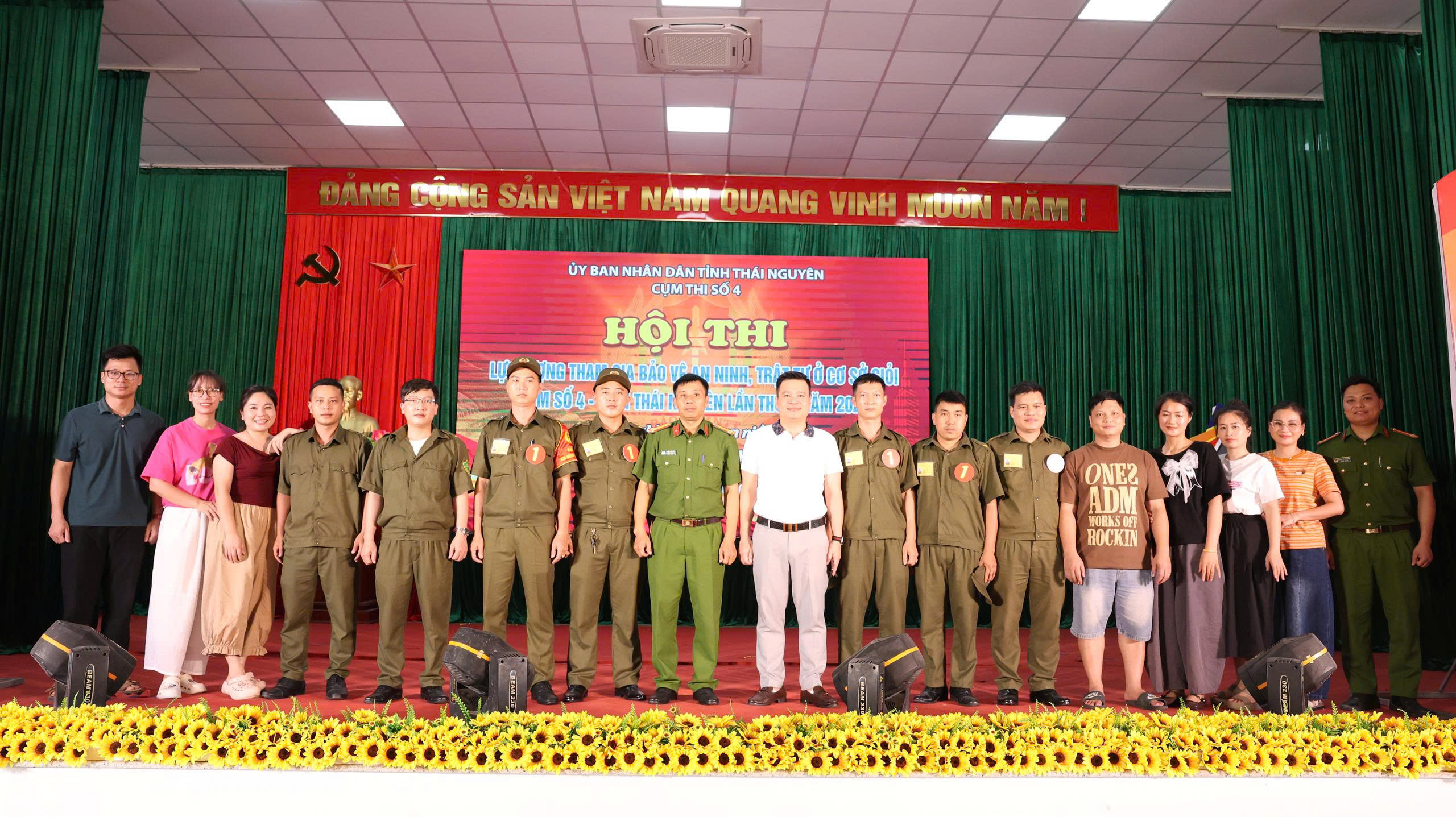 Anh-tin-bai