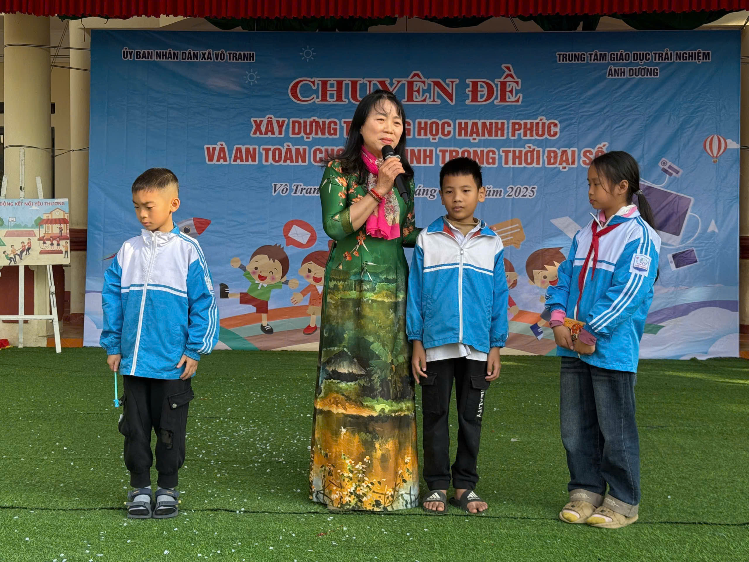 Anh-tin-bai