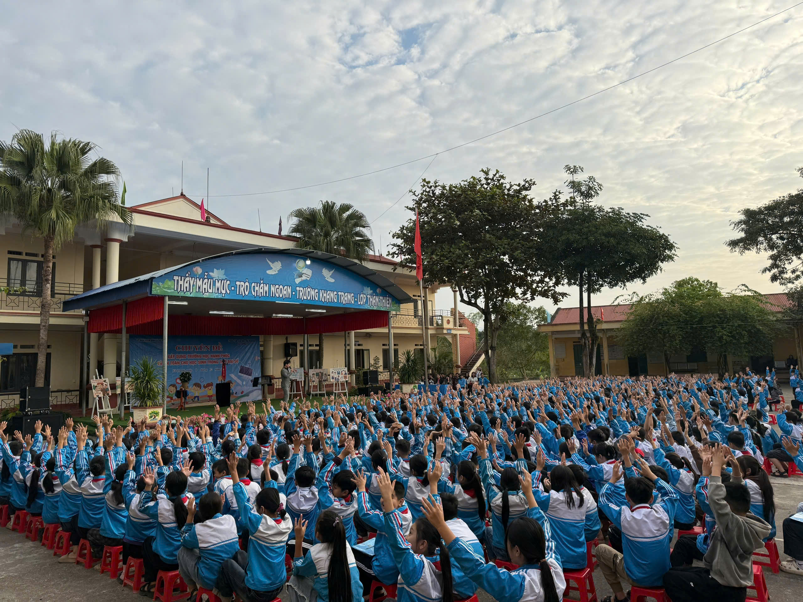 Anh-tin-bai
