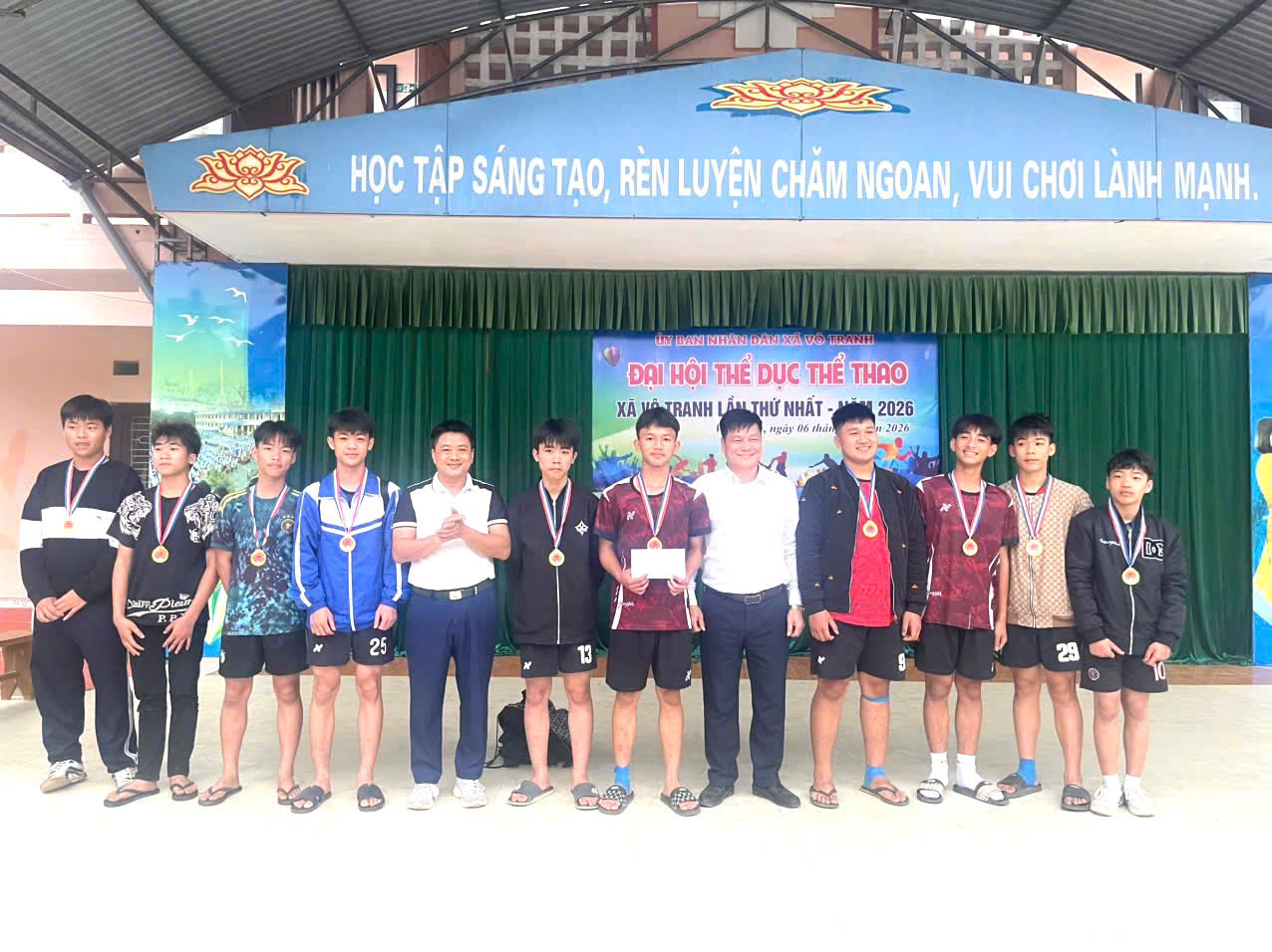150 lượt vận động viên tham gia thi đấu môn Đá cầu và Kéo co trong khuôn khổ Đại hội Thể dục thể thao xã Vô Tranh lần thứ I năm 2026